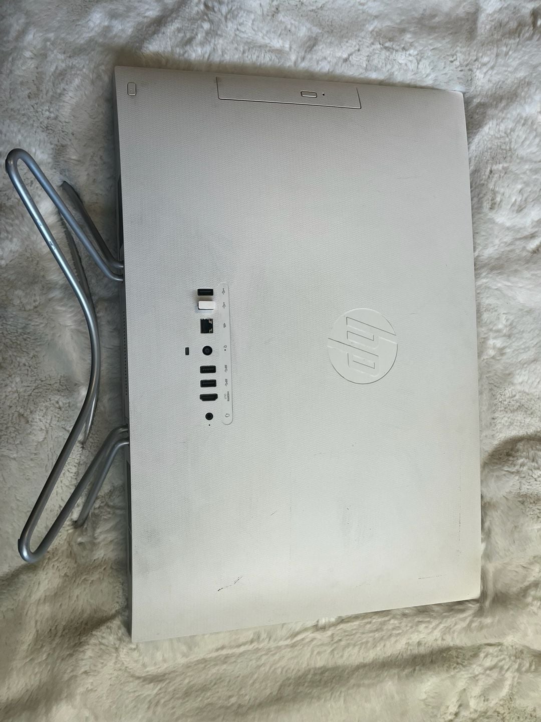 HP 24 All-In-One PC 24-10046 White Desktop Computer 4