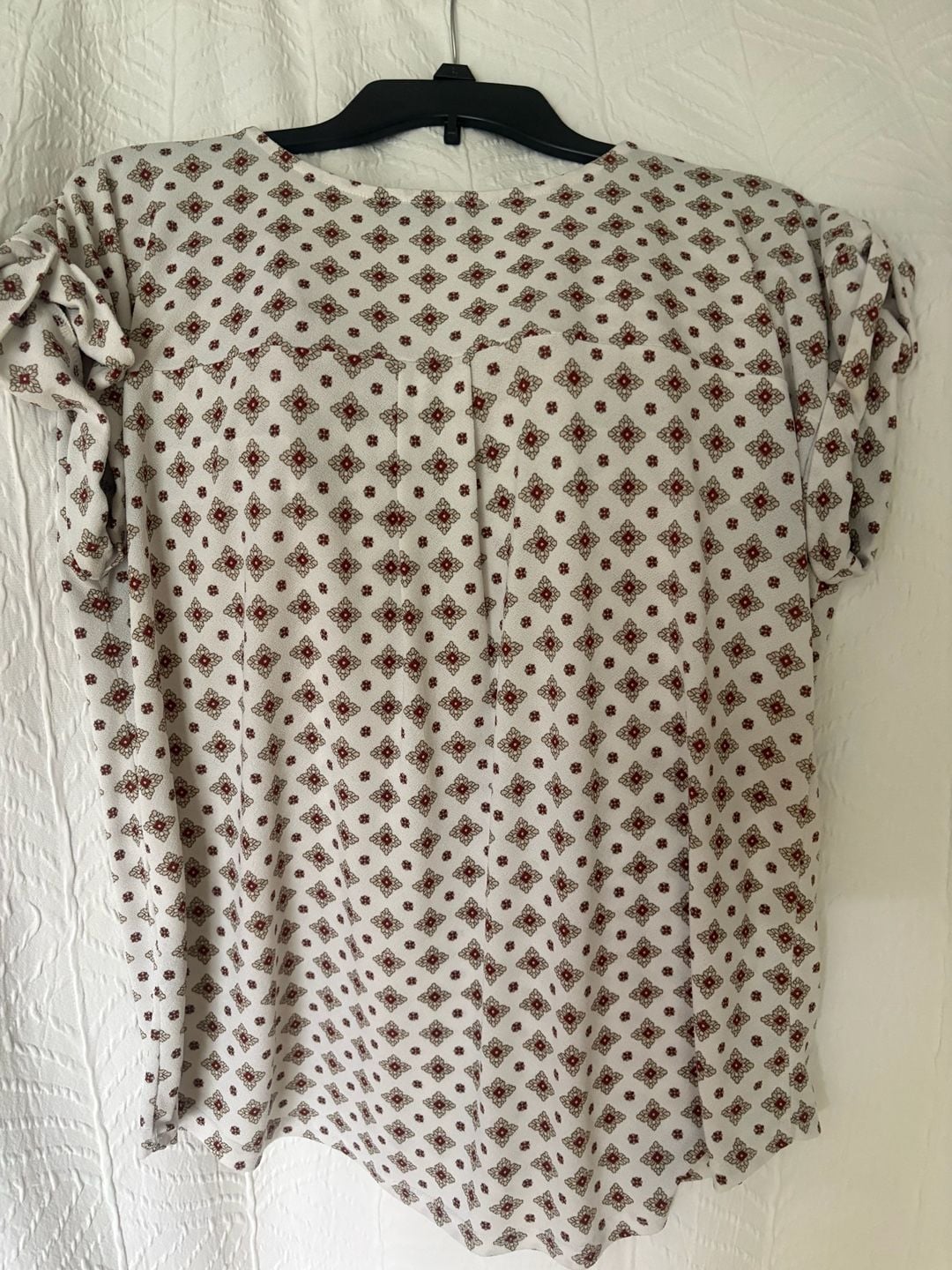 Fifty Street Blouse Size L White Red Geometric Print O-Ring Zip 5