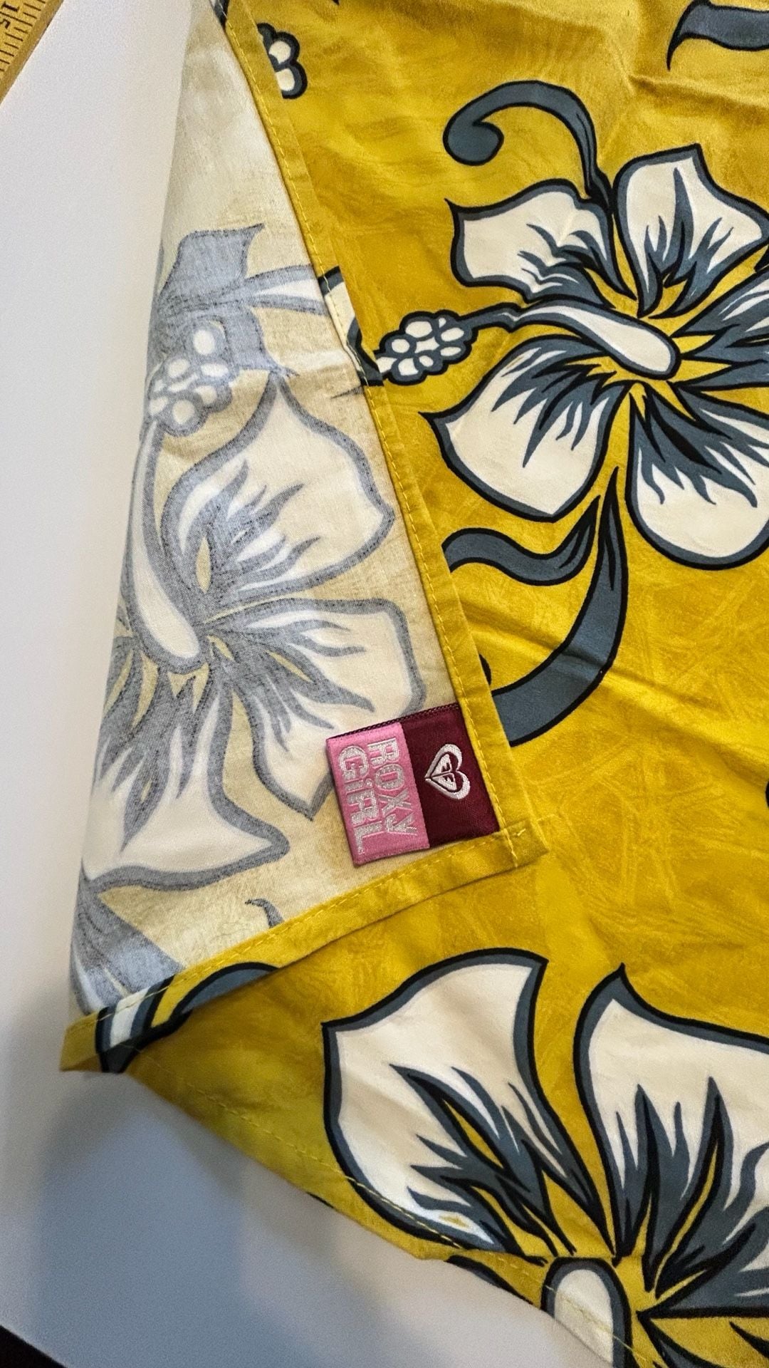 Roxy Girl Floral Bandana Yellow White Grey Hawaiian Hair Scarf 3