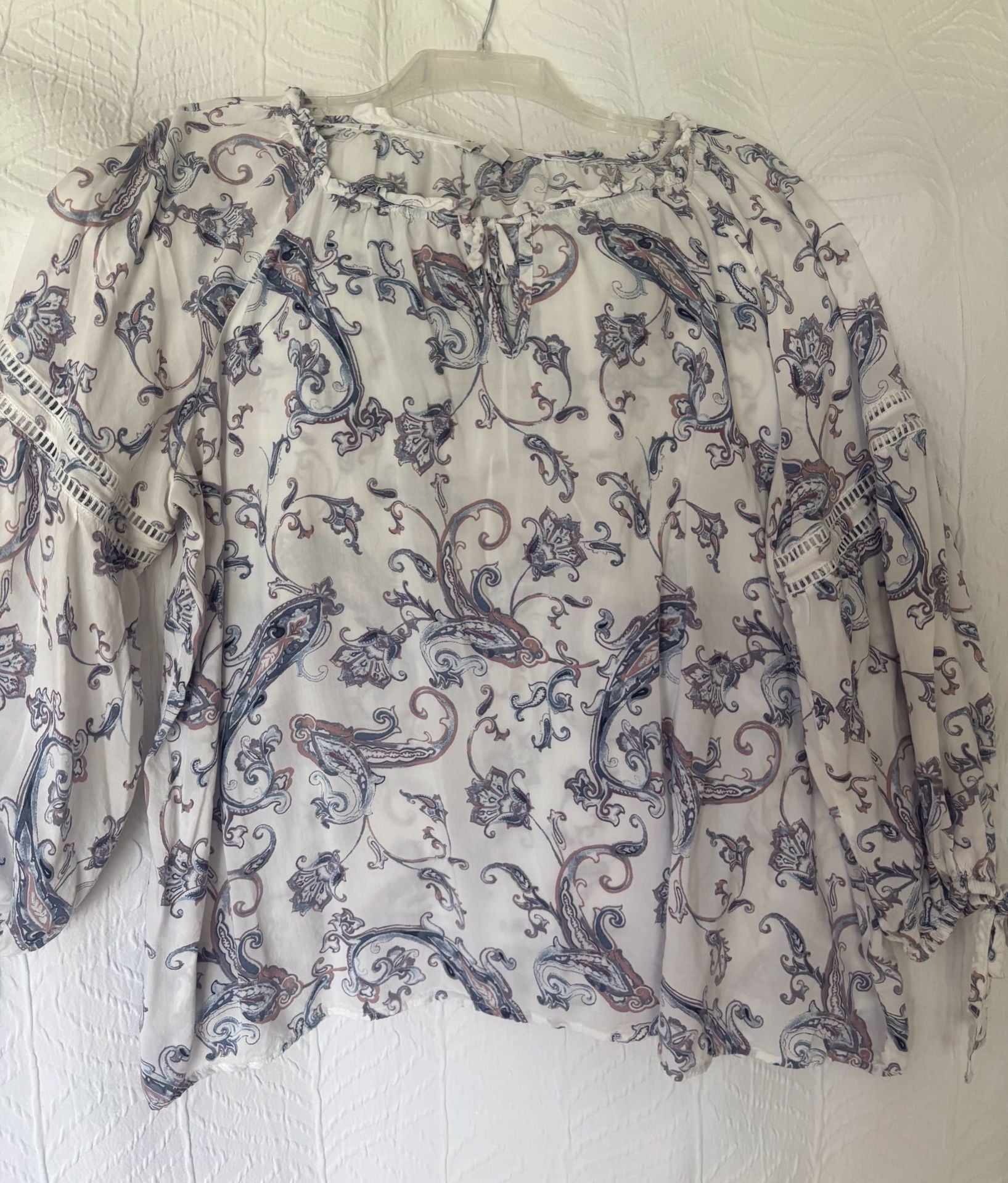 C Est 1946 Blouse Size 18/20W White Blue Paisley Long Sleeve 1
