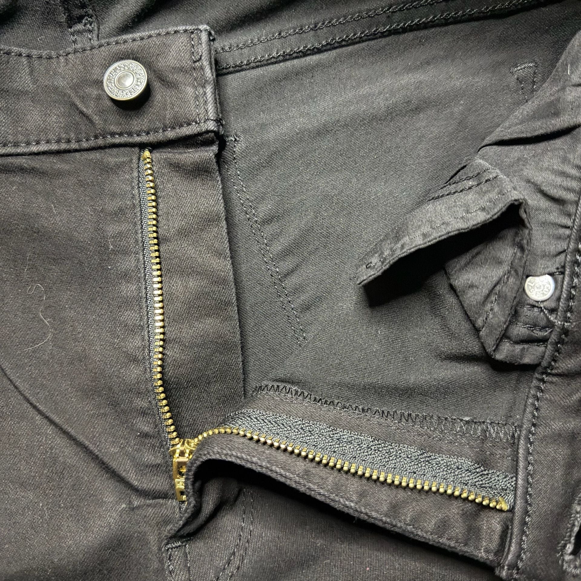 Levi's 711 Skinny Jeans Size 30 Black 3