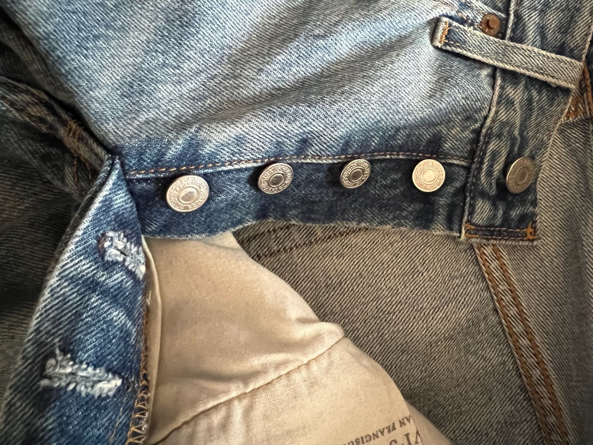 Levi's 501 Skinny Size W26 L28 Medium Wash Blue Denim Jeans 8