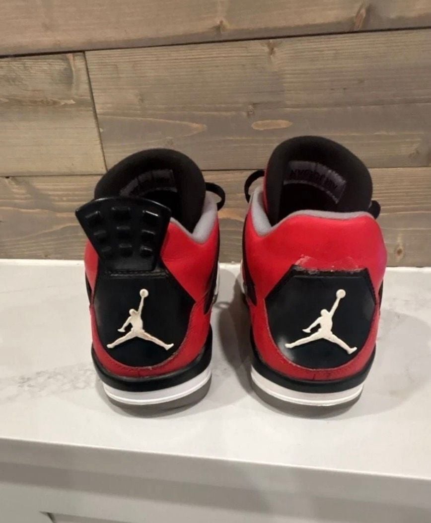 Jordan Air Jordan 4 Retro Toro Bravo Sneakers 4