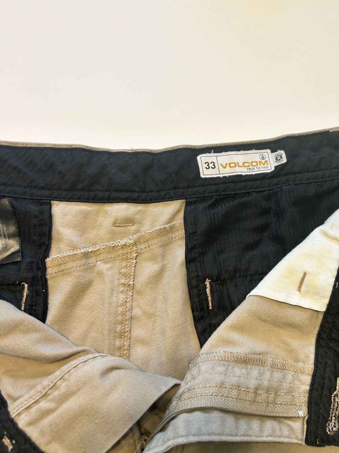 Volcom Chino Shorts Size 32 Khaki Tan Flat Front Casual 3