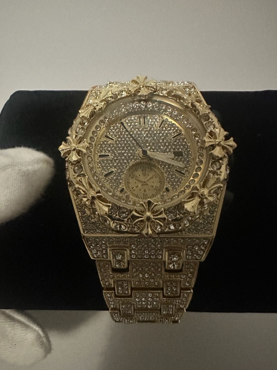 Gold-Tone Iced Out Rhinestone Fashion Watch – Floral Bezel 3