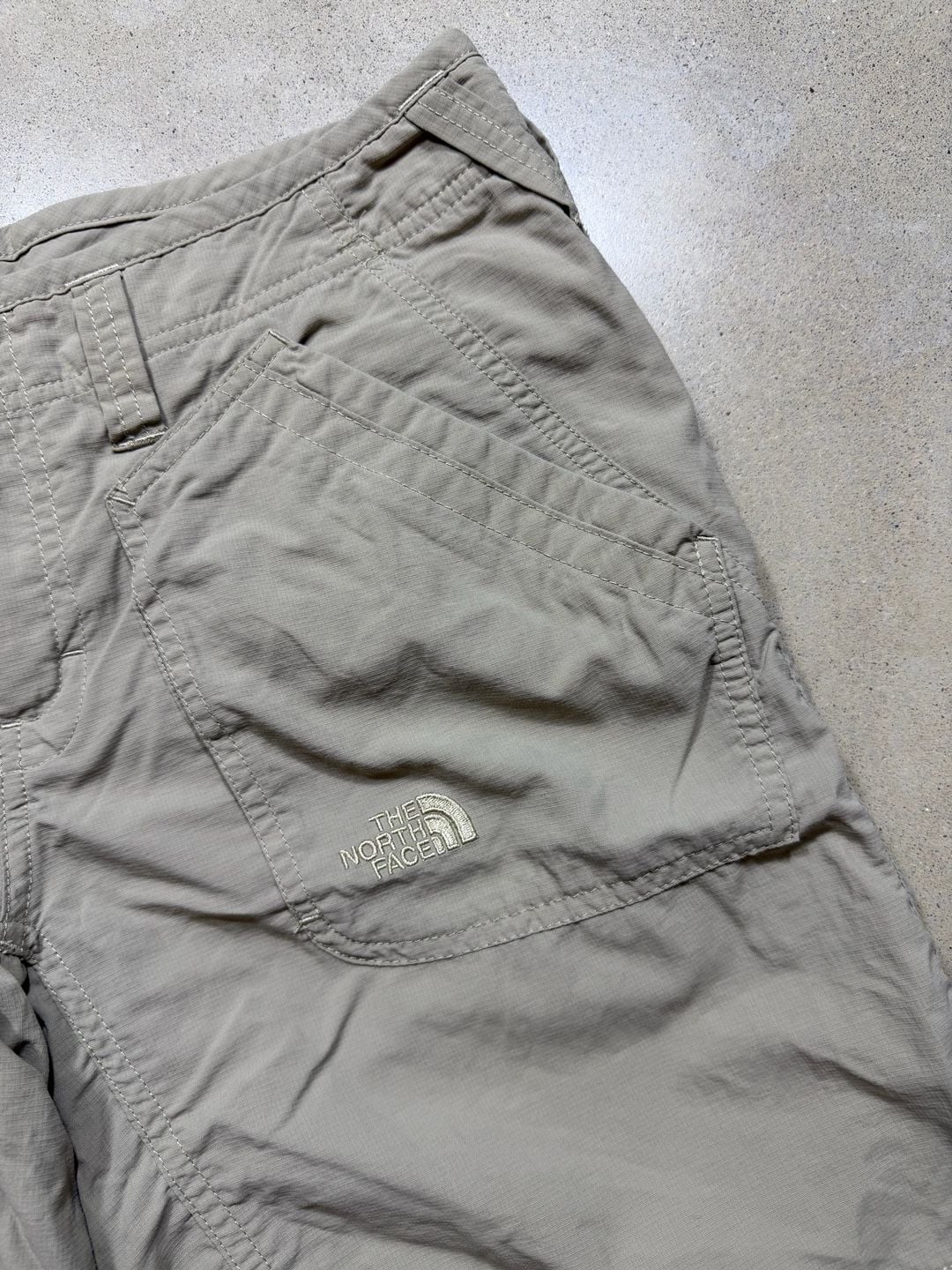 The North Face Hiking Utility Nylon Khaki Shorts size small 4