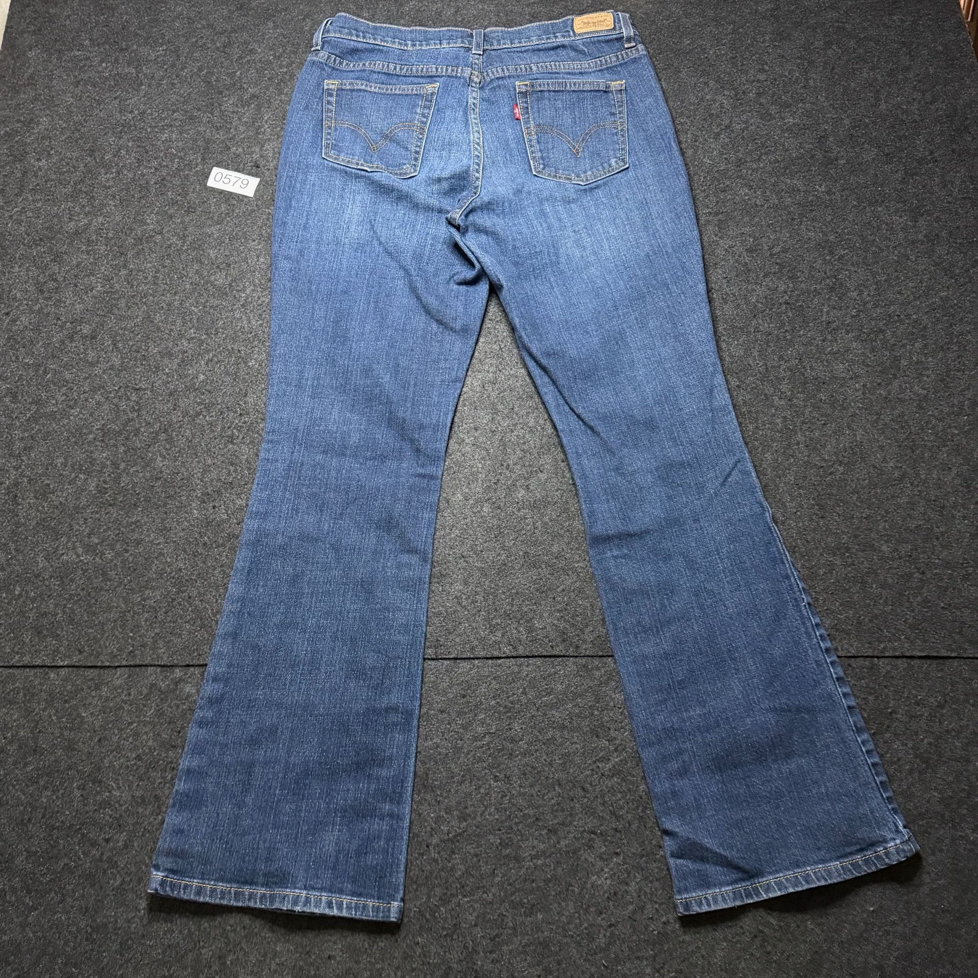 Levi’s Boot Cut jeans 6