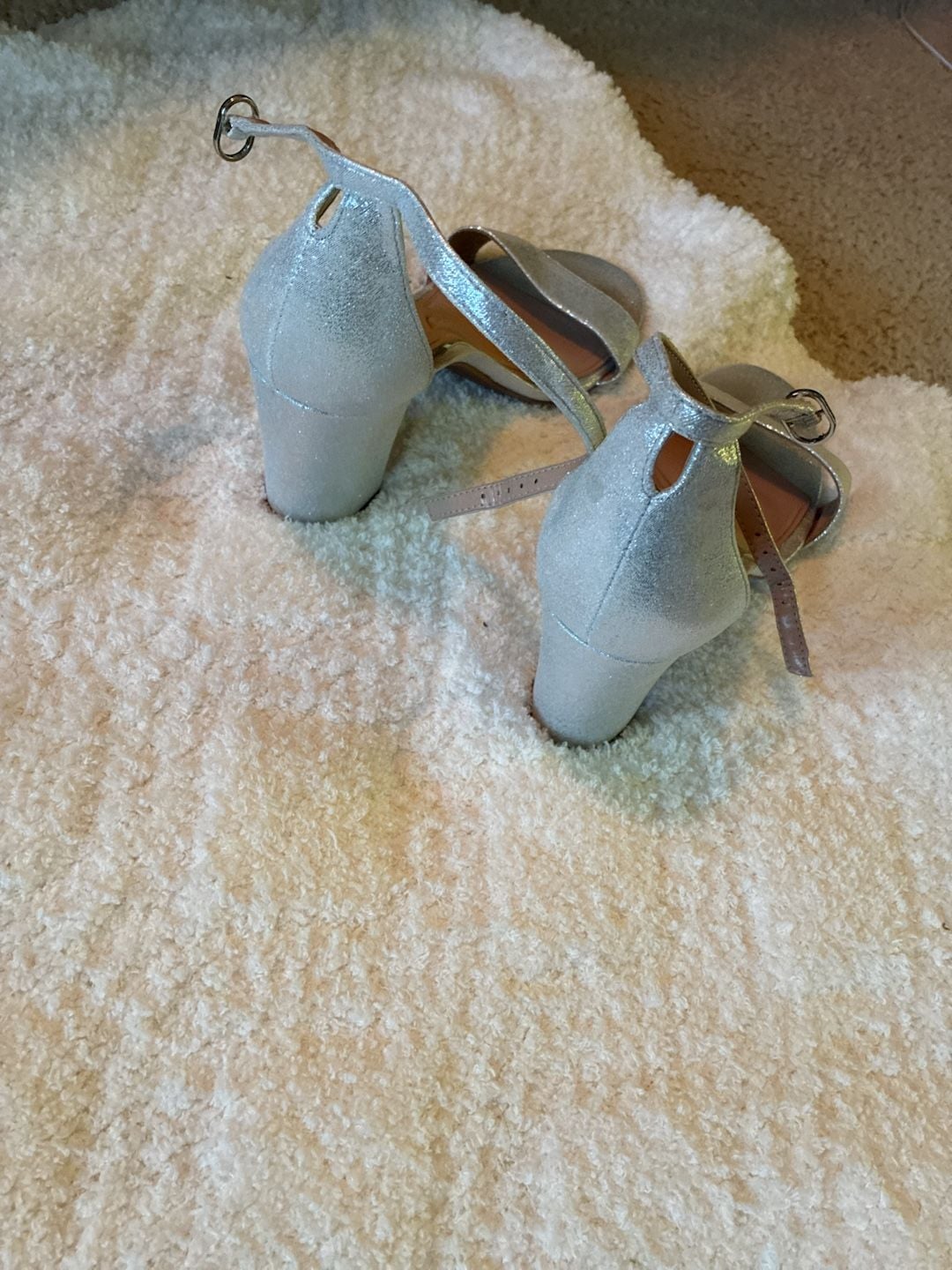 Kelly & Katie Heeled Sandals Size 8.5M Silver Shimmer Z134 9