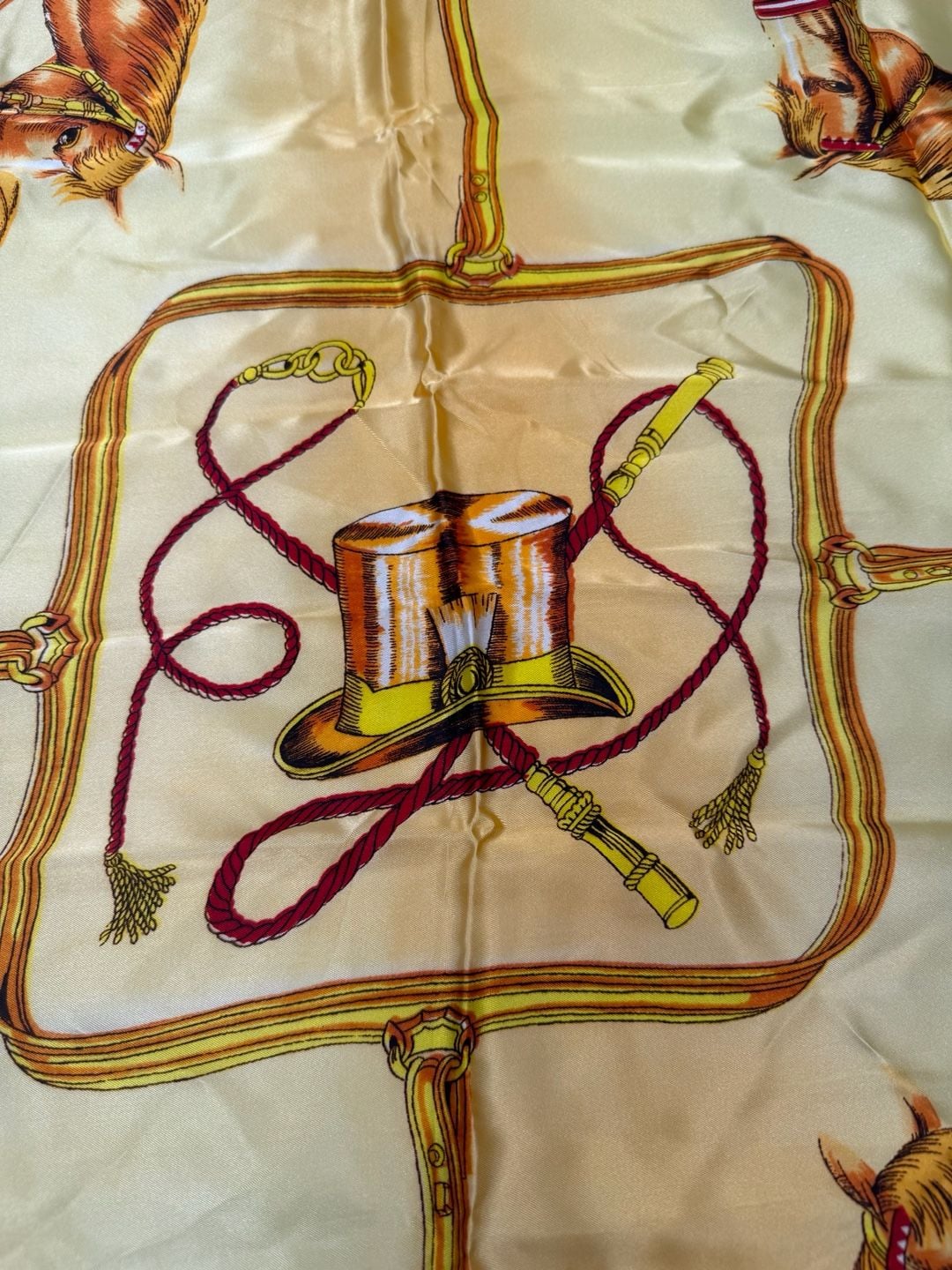 Exclusive Design Vintage Equestrian Horse Heads Yellow Acetate Scarf 2