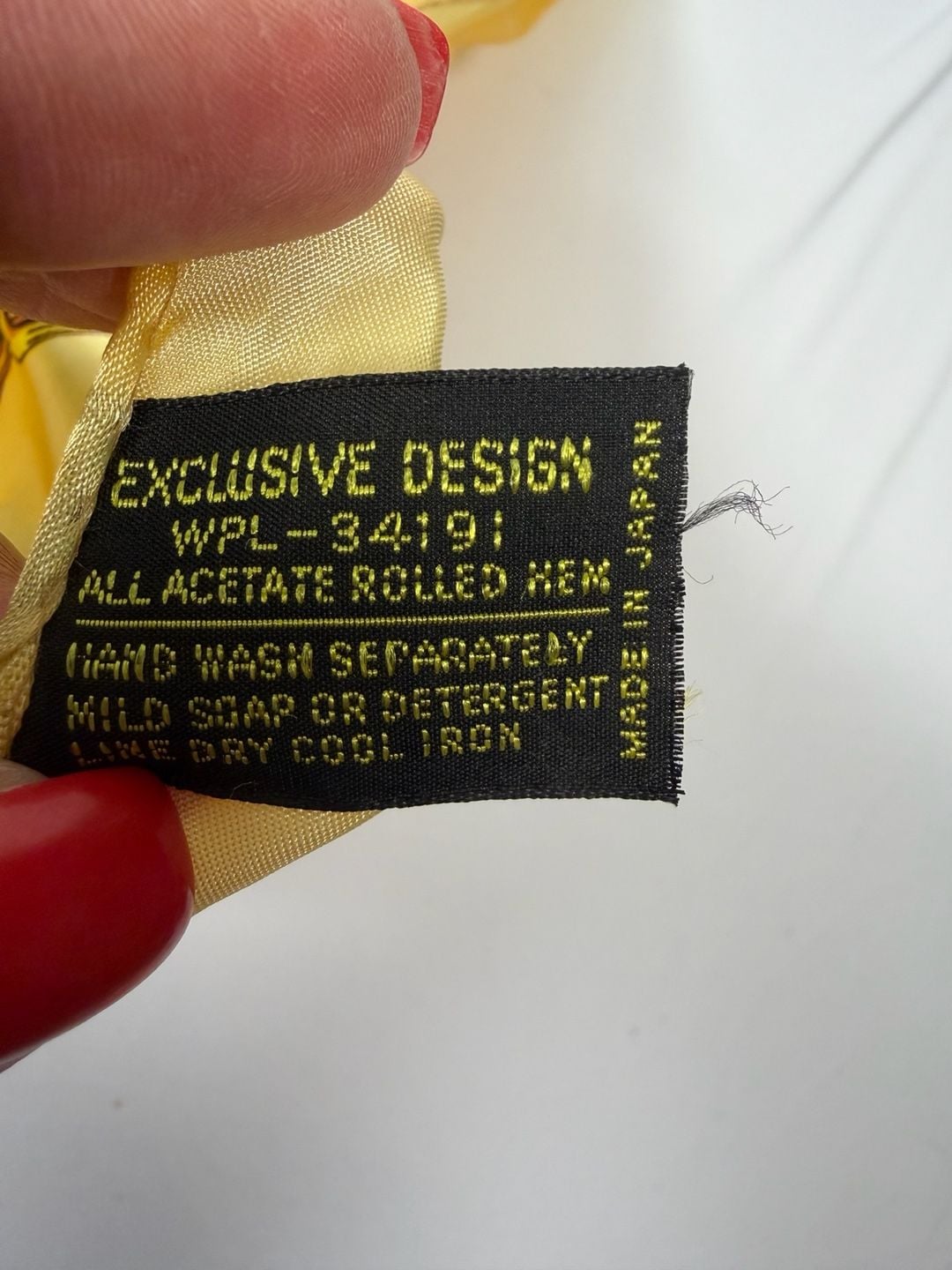 Exclusive Design Vintage Equestrian Horse Heads Yellow Acetate Scarf 5
