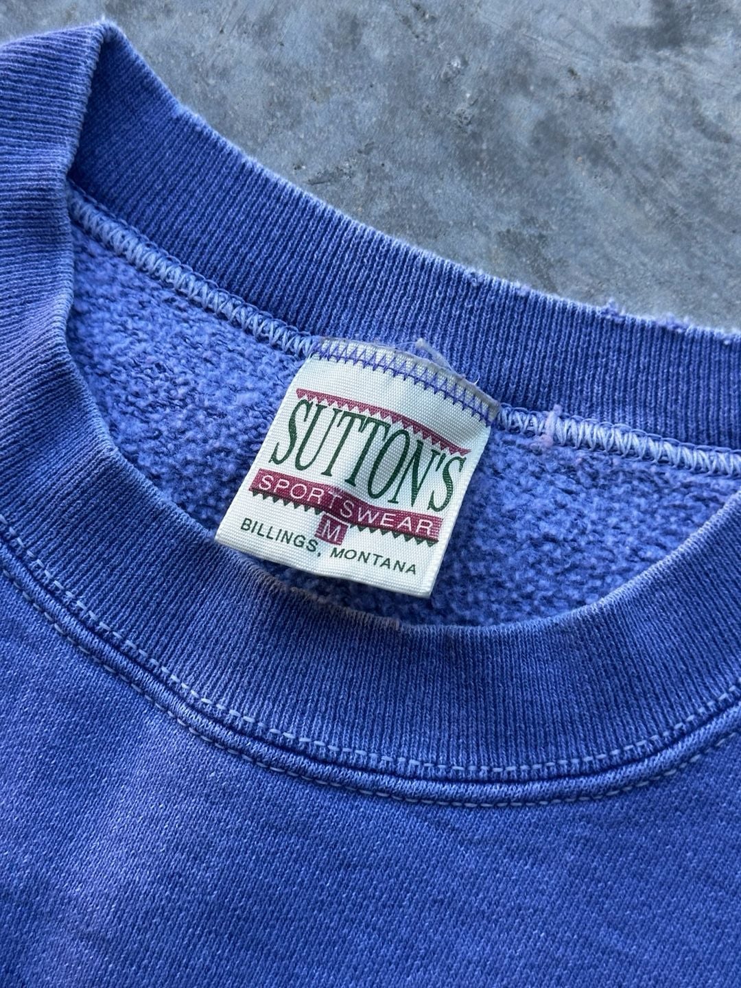 Sutton's Sportswear Yellowstone Bear Sweatshirt Size M Blue Embroidered 4