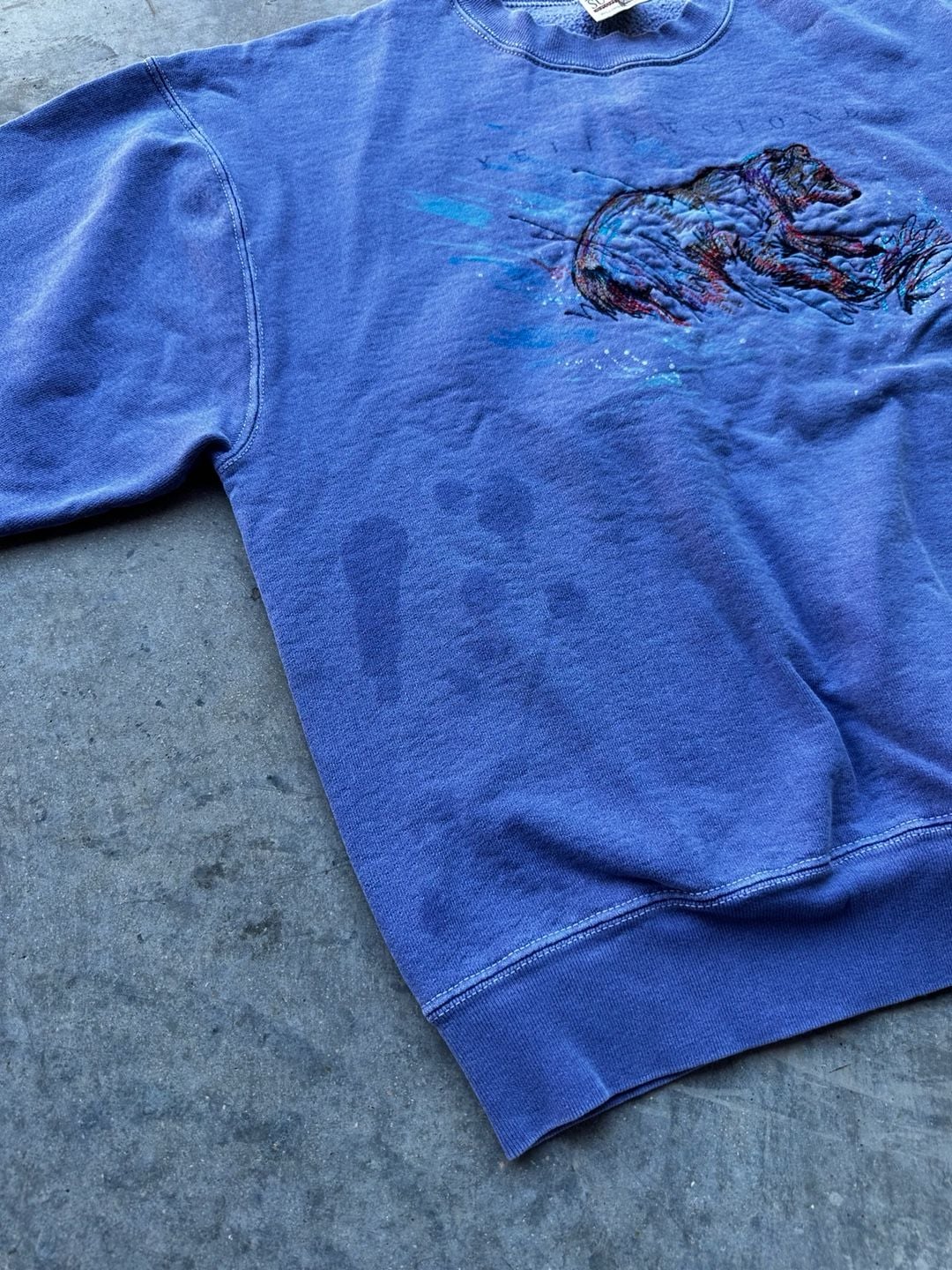Sutton's Sportswear Yellowstone Bear Sweatshirt Size M Blue Embroidered 7