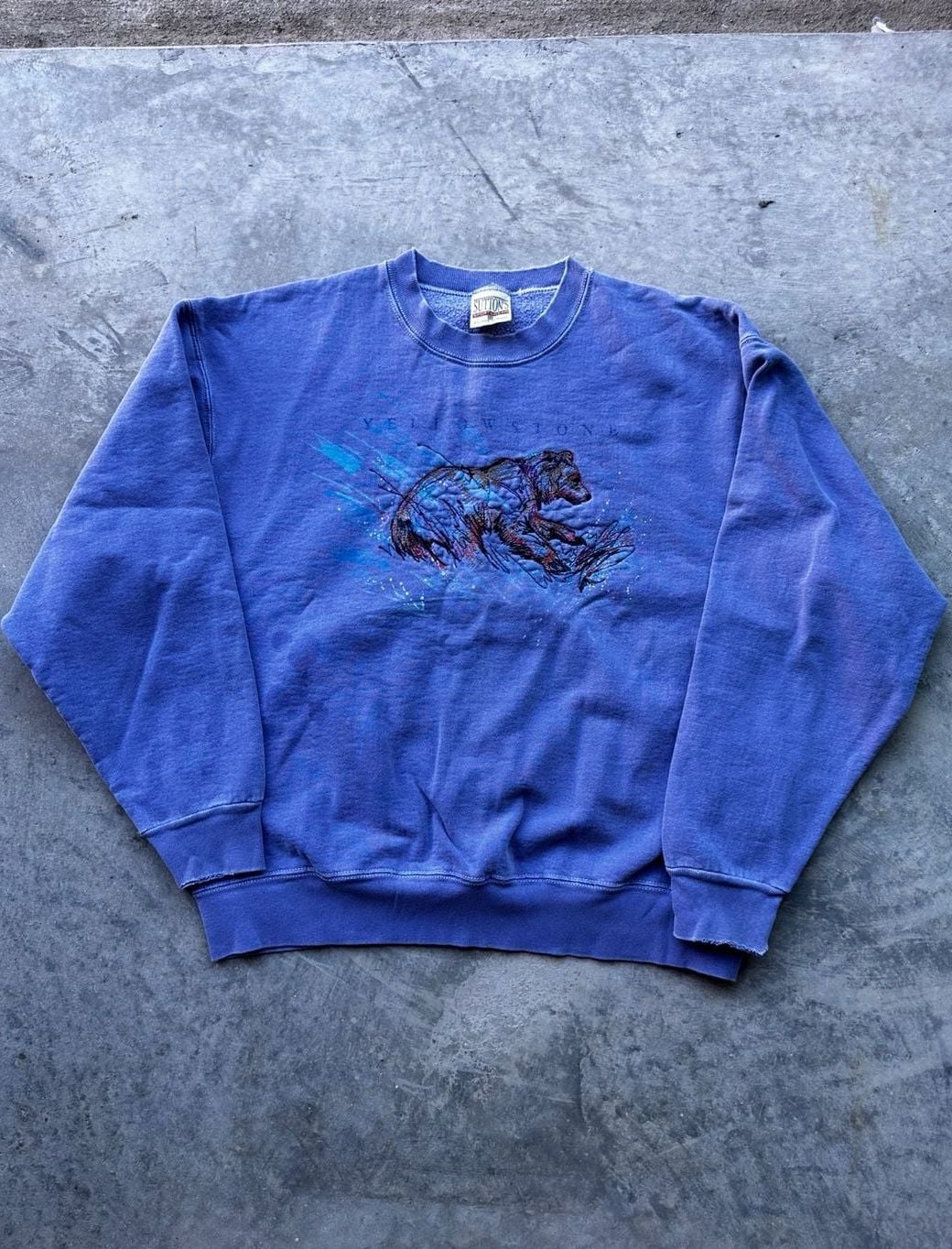 Sutton's Sportswear Yellowstone Bear Sweatshirt Size M Blue Embroidered 2