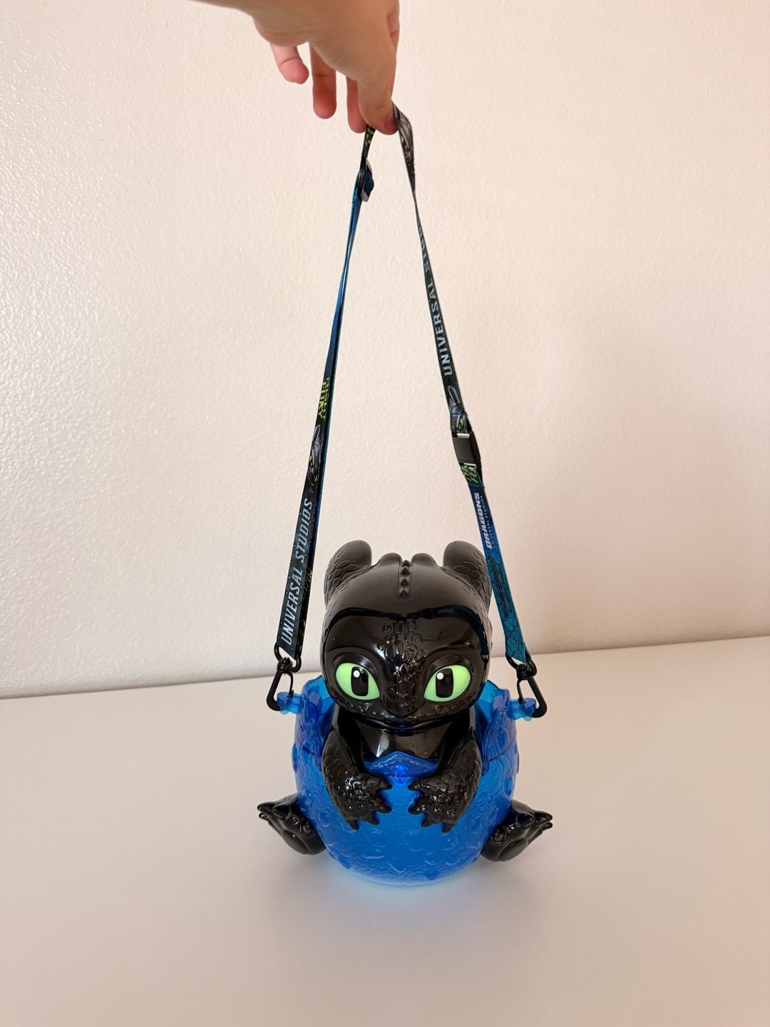 Universal Studios Toothless Egg Popcorn Bucket 12