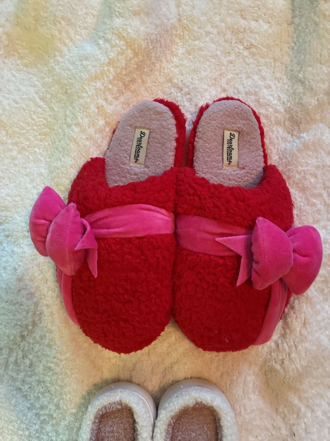 Dearfoams Bow Slippers Size Womens 9-10 Red Fuzzy House Shoes & mushroom slippers Z135 4
