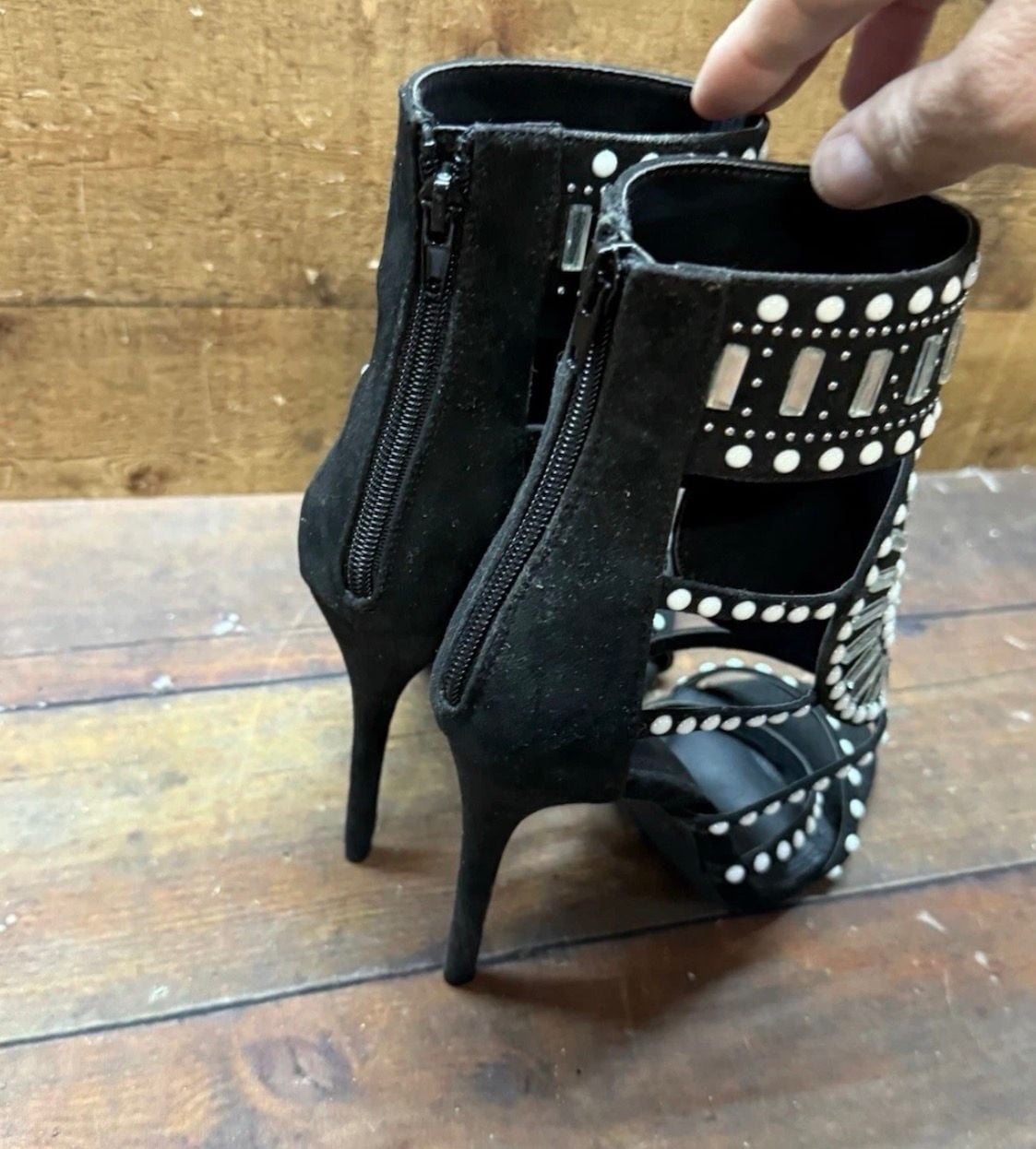 Windsor Royal Heels Size 7.5 Black Suede Rhinestone Stiletto Sandals 7
