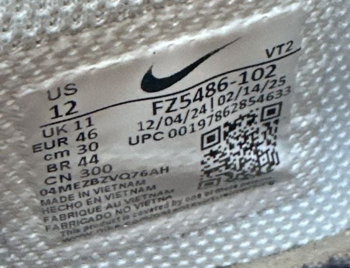 Nike Air Max Excee Size 12 White Phantom Cargo Khaki 7