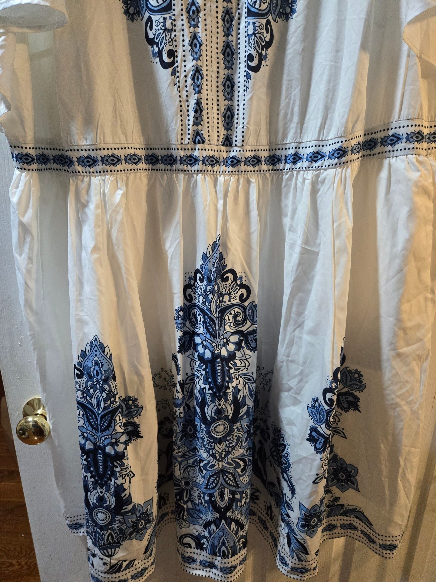BloomChic Blue White Paisley Dress Size US 30 V-Neck Maxi 2
