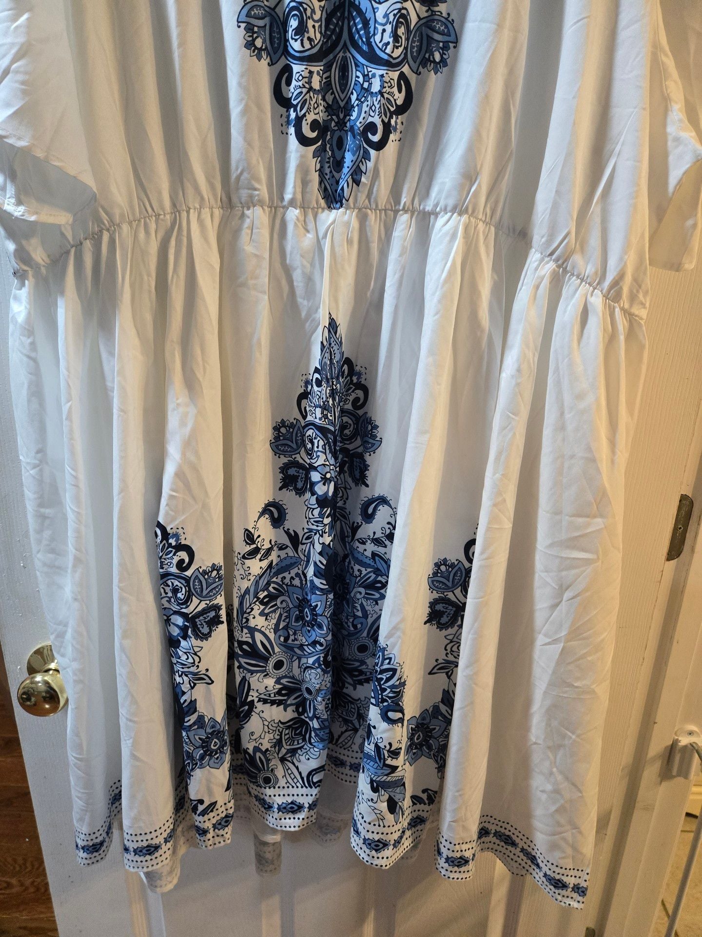 BloomChic Blue White Paisley Dress Size US 30 V-Neck Maxi 5