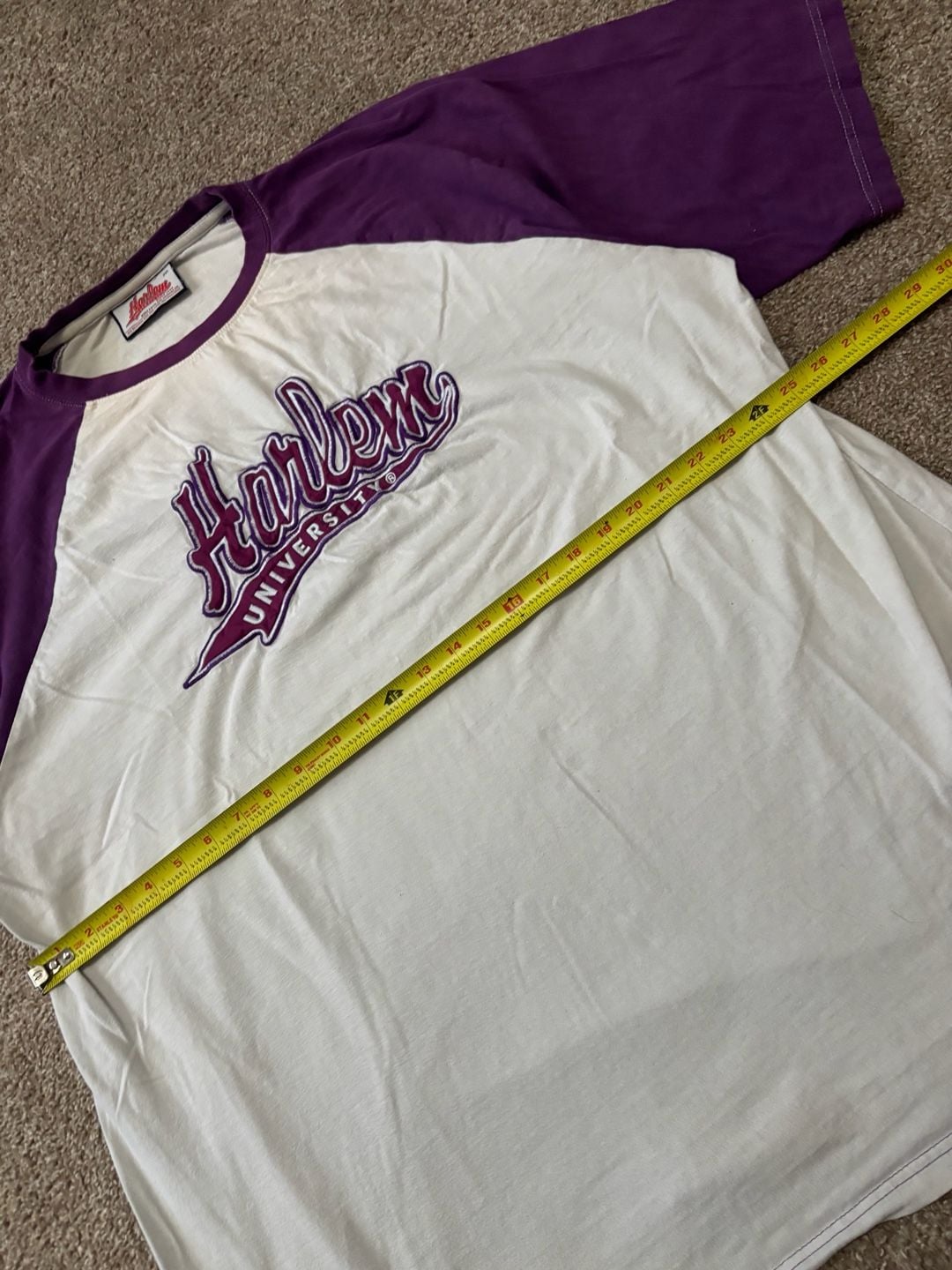 Early 2000s Harlem University T-Shirt Size 2XL White Purple Raglan 4