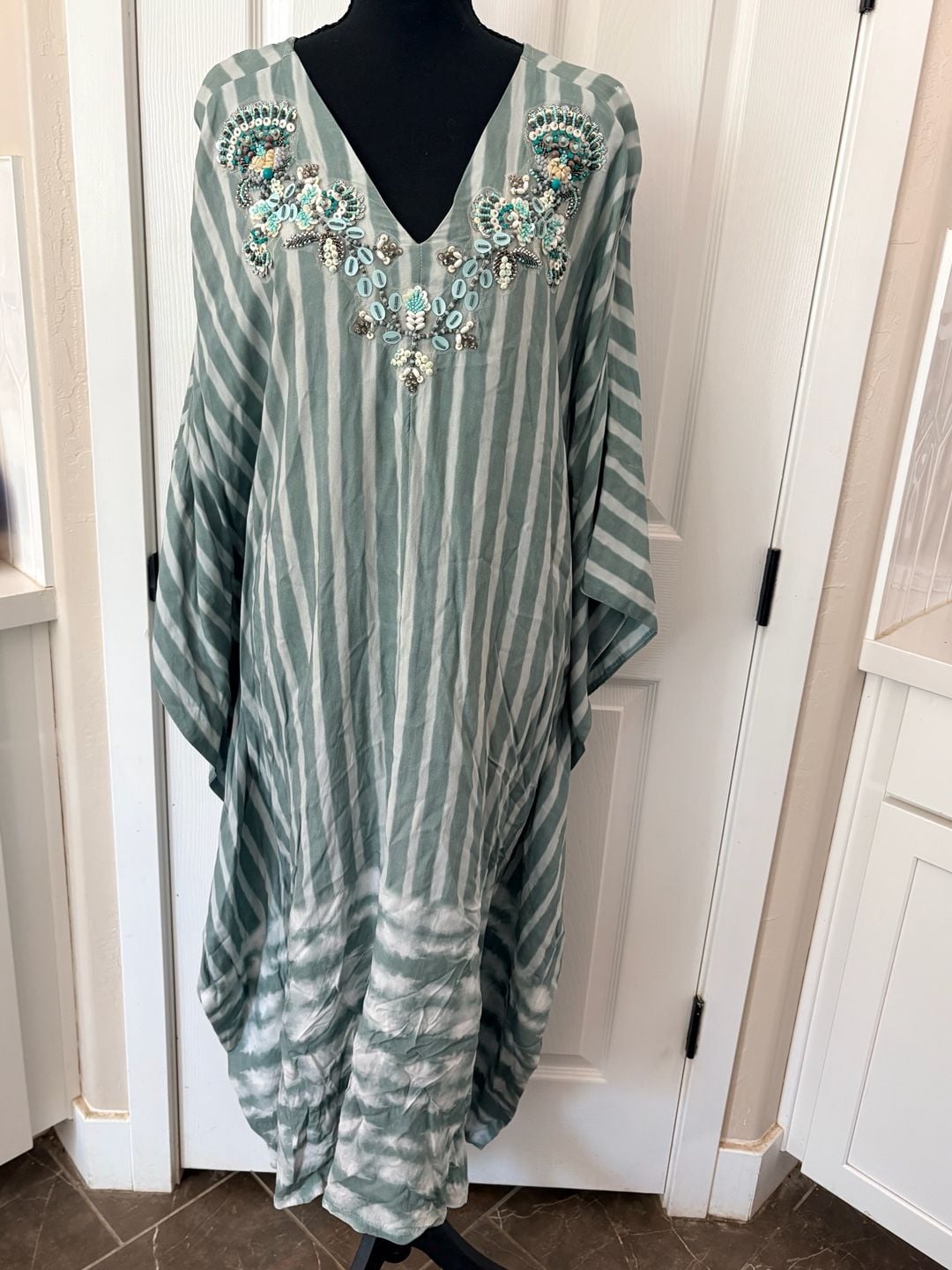 Soft Surroundings Kaftan Size L/XL Green Beaded (182) 2