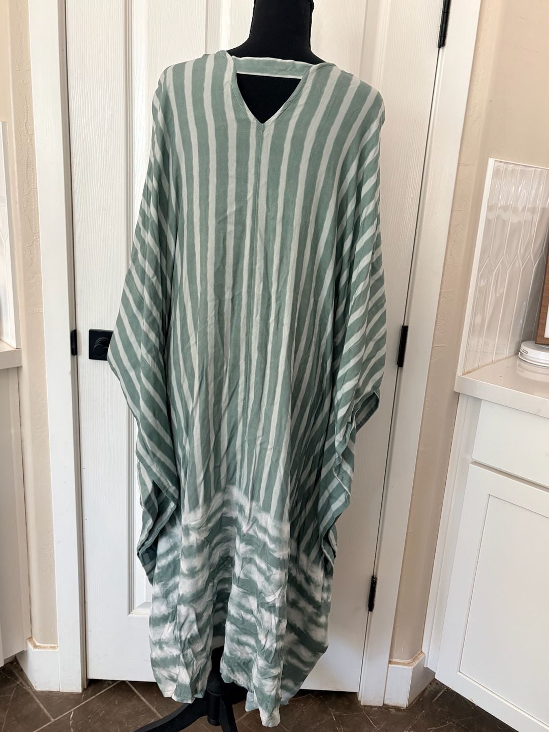 Soft Surroundings Kaftan Size L/XL Green Beaded (182) 3