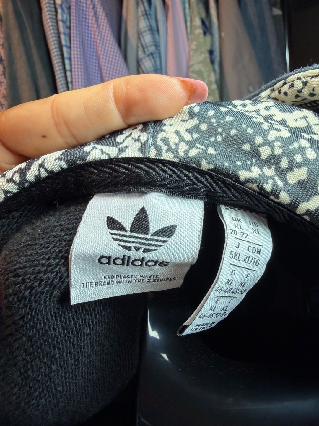 Adidas Logo Hoodie Size XL Black Snakesprint Trefoil 6