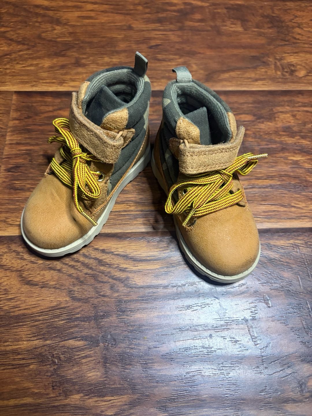 Carter's Boots Size 5 Camo Tan Toddler Boys 2