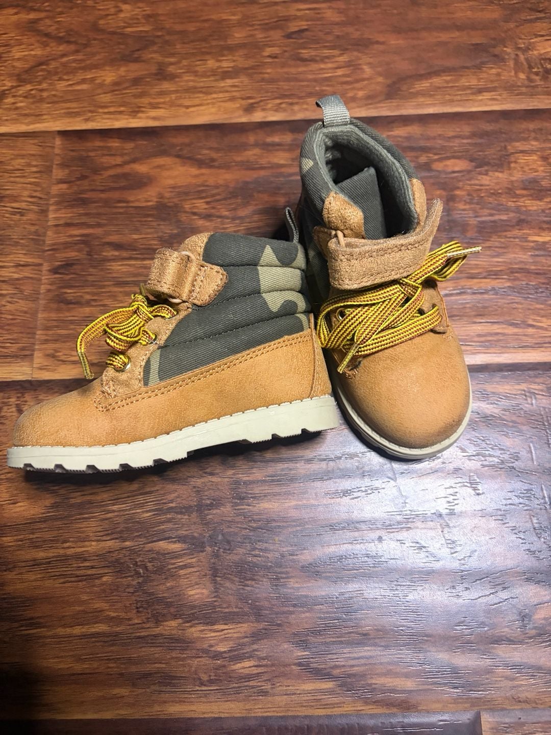 Carter's Boots Size 5 Camo Tan Toddler Boys 3