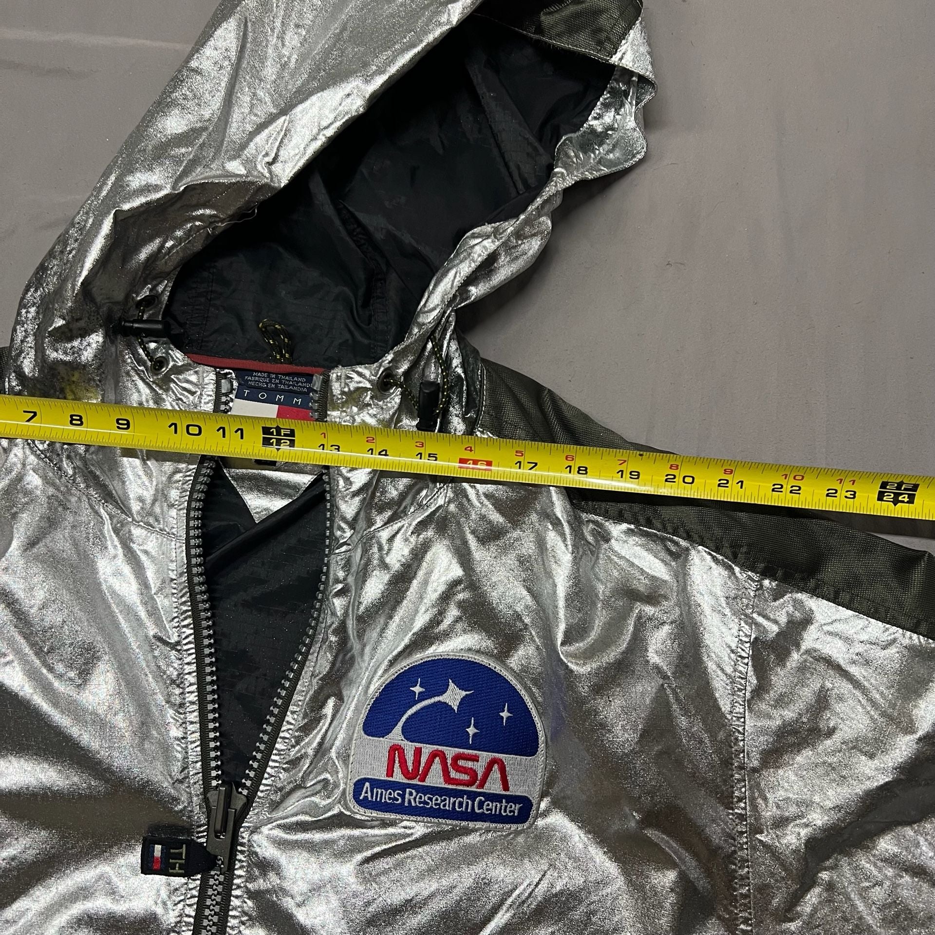Vintage 90s Tommy Hilfiger NASA Ames Silver Metallic Jacket L Expedition Rare 10