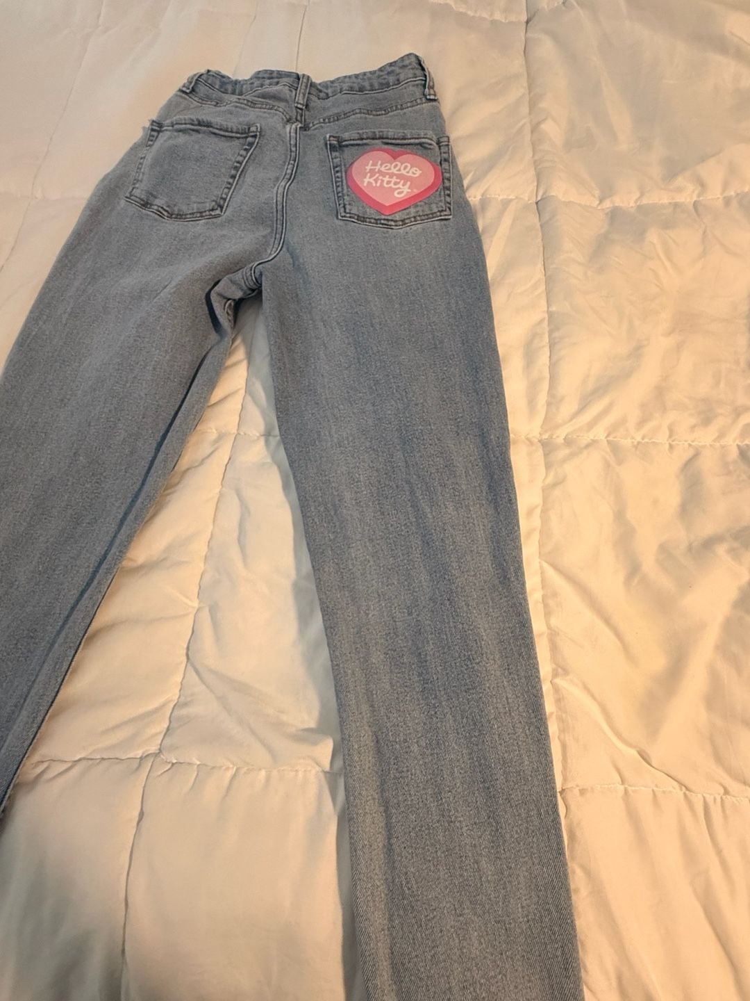 Sanrio Hello Kitty Hot Topic Mom Jeans Blue Graphic Print 8