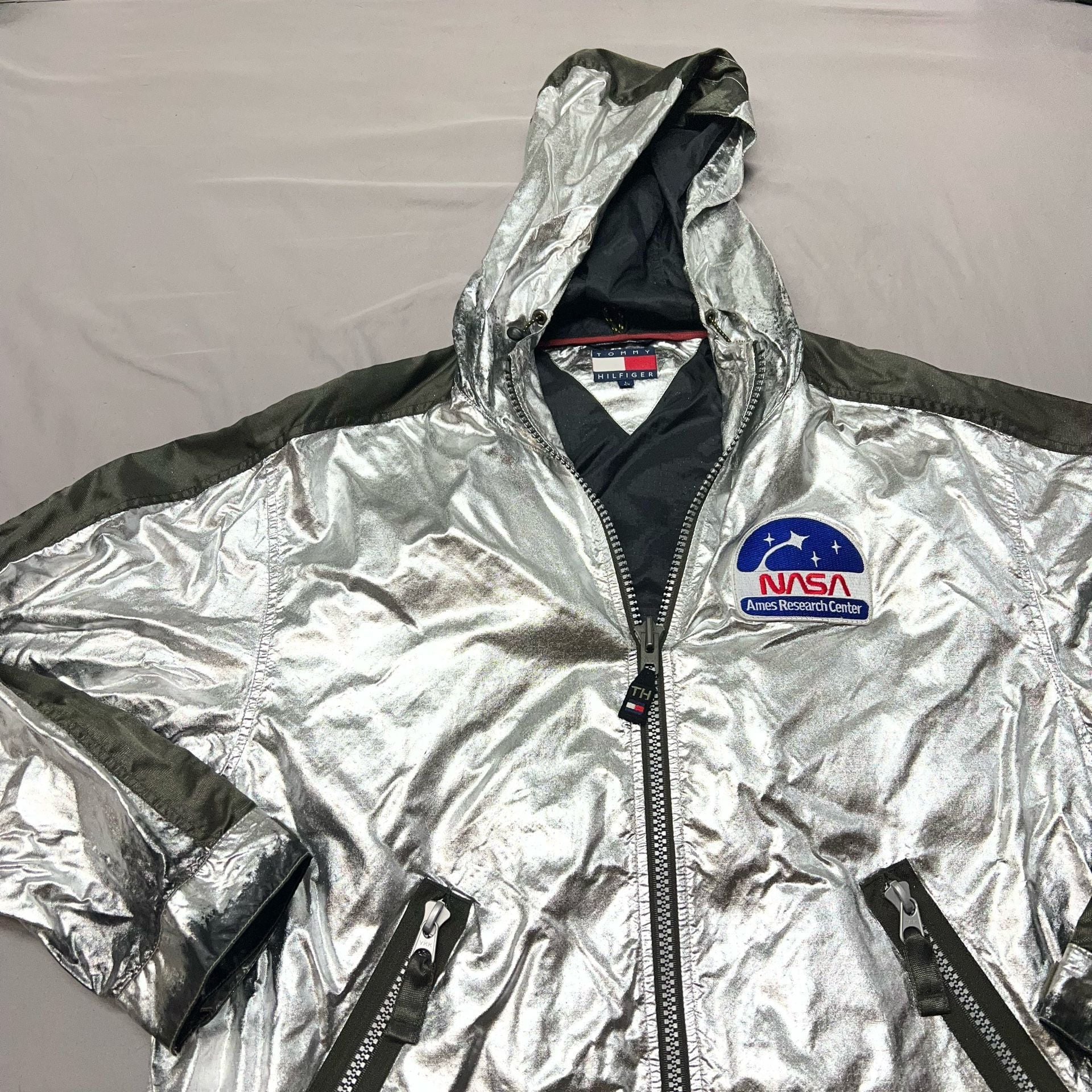 Vintage 90s Tommy Hilfiger NASA Ames Silver Metallic Jacket L Expedition Rare 4