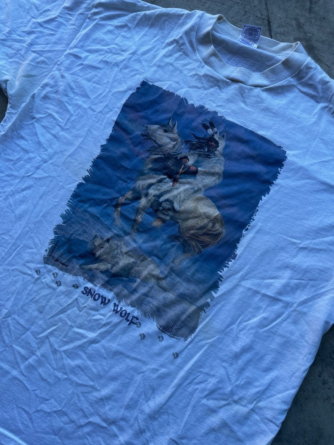 Fruit of the Loom Snow Wolf T-Shirt Size XL Vintage Native American Art Graphic 5