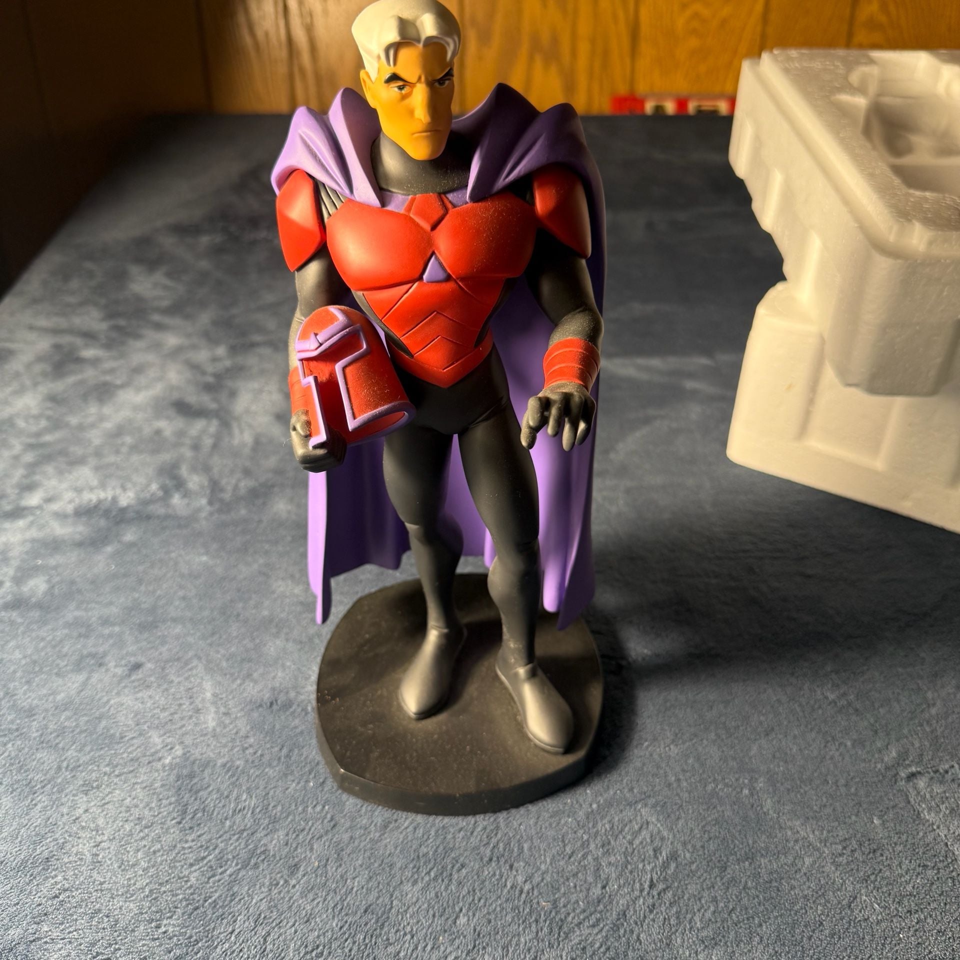 Hard Hero X-Men Evolution Magneto Maquette Statue 4