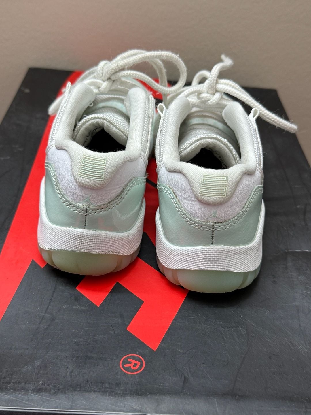 13C Nike Air Jordan 11 Retro Low Igloo White 7