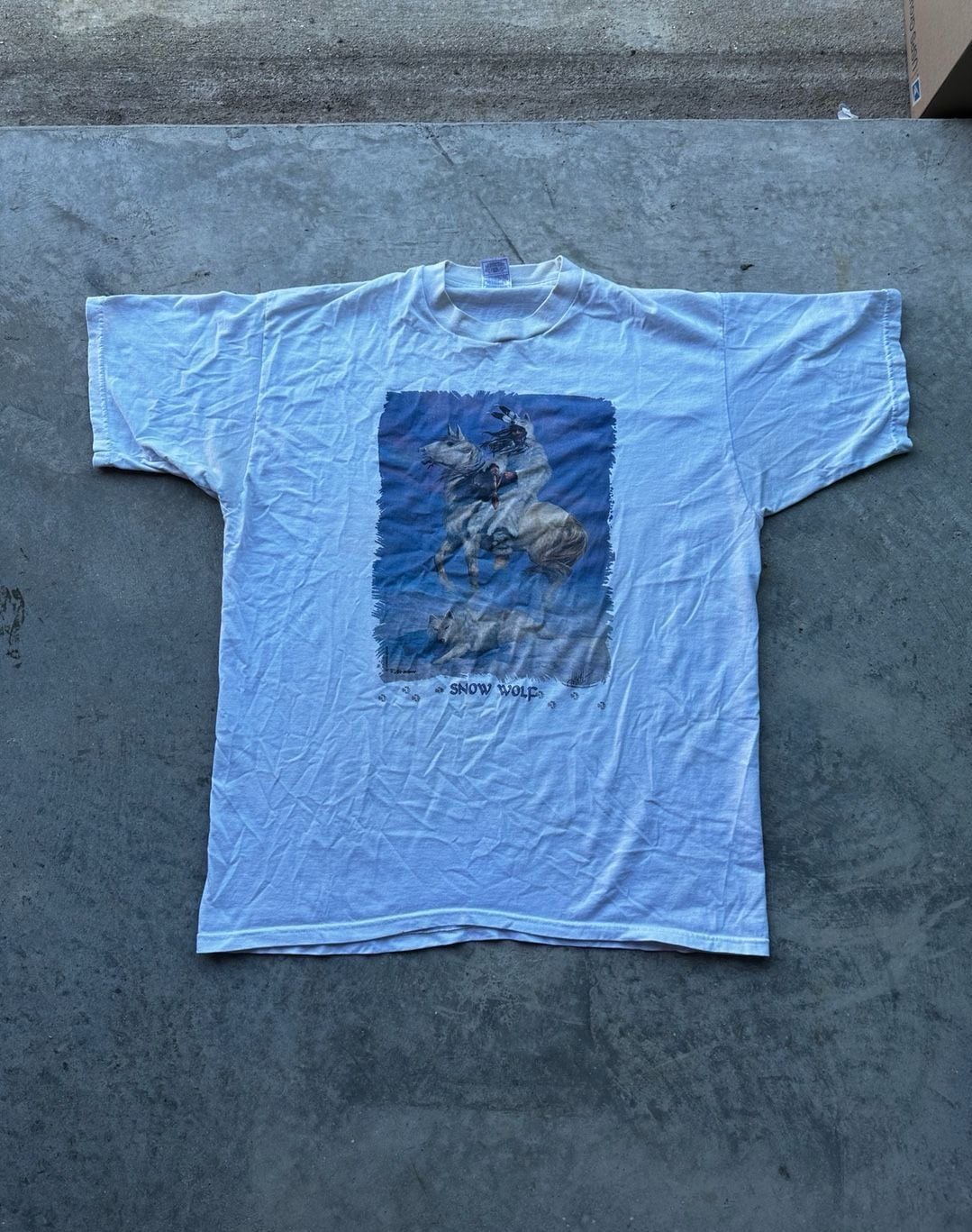 Fruit of the Loom Snow Wolf T-Shirt Size XL Vintage Native American Art Graphic 2