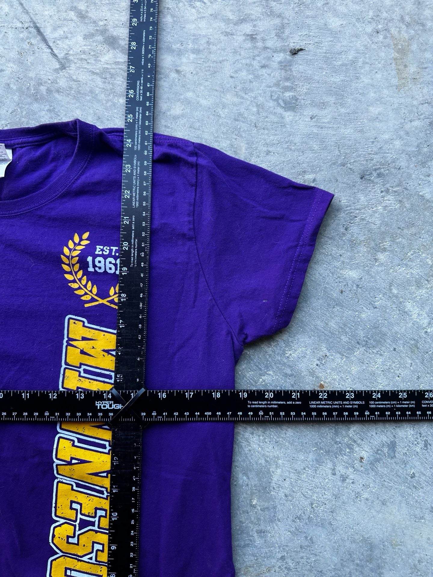 Gildan Minnesota Vikings T-Shirt Size L Purple Football Helmet 6