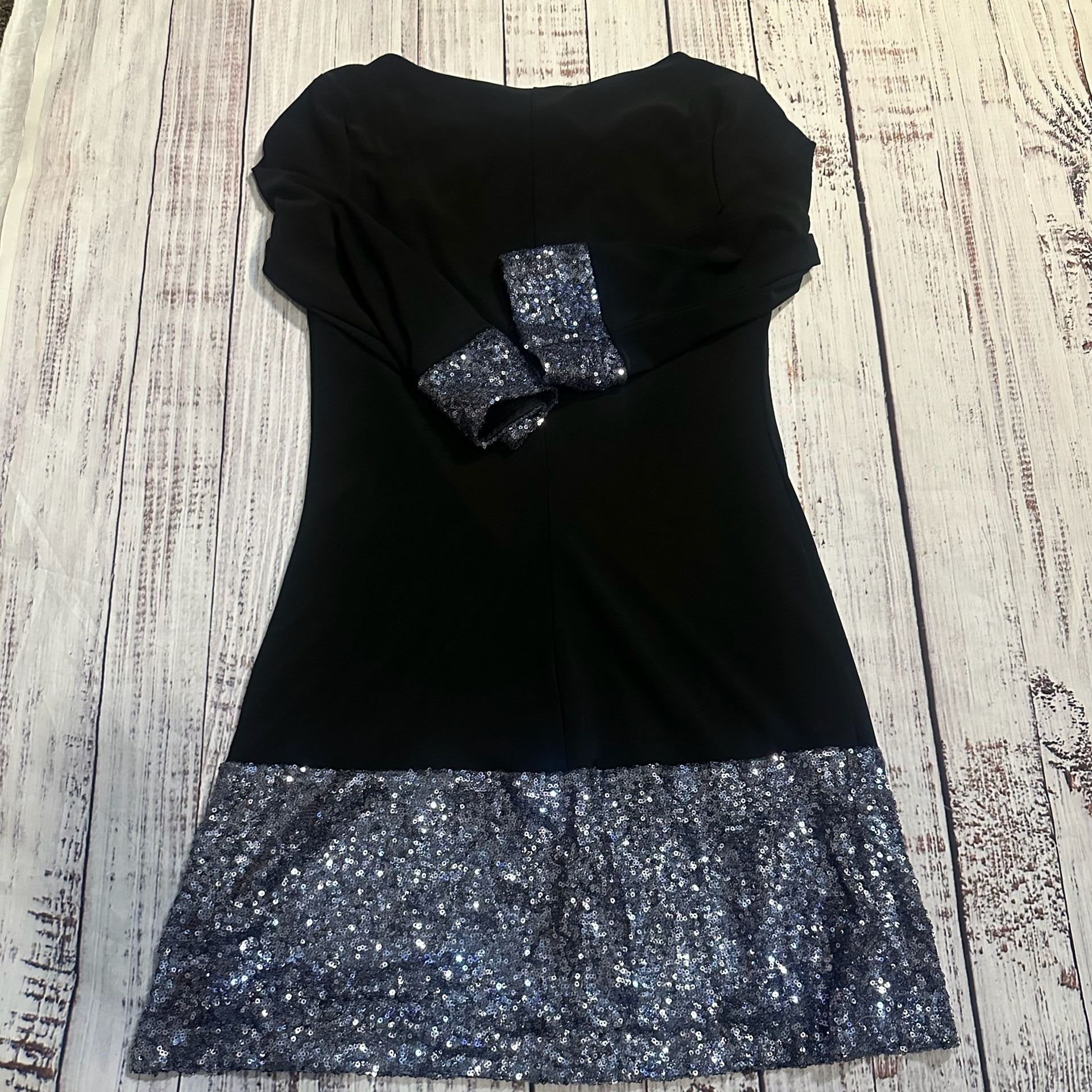 B. Darlin Dress Size 7.8 Black Silver Sequin Hem Cuffs Cocktail Party Dress 6