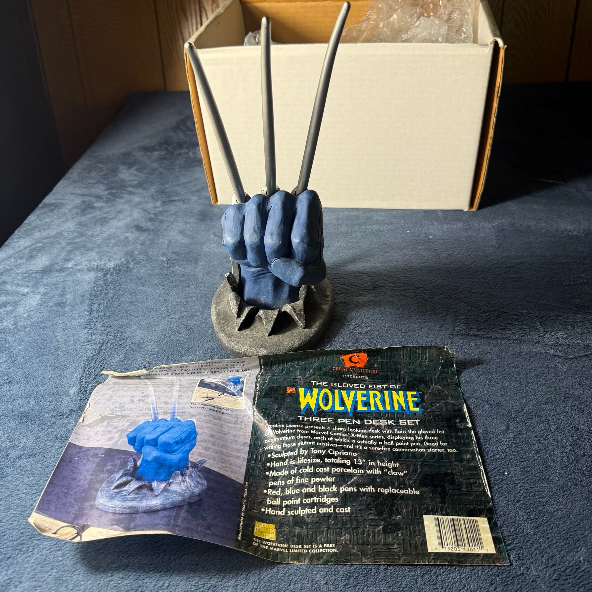 Creative License Wolverine Gloved Fist Three Pen Desk Set 2