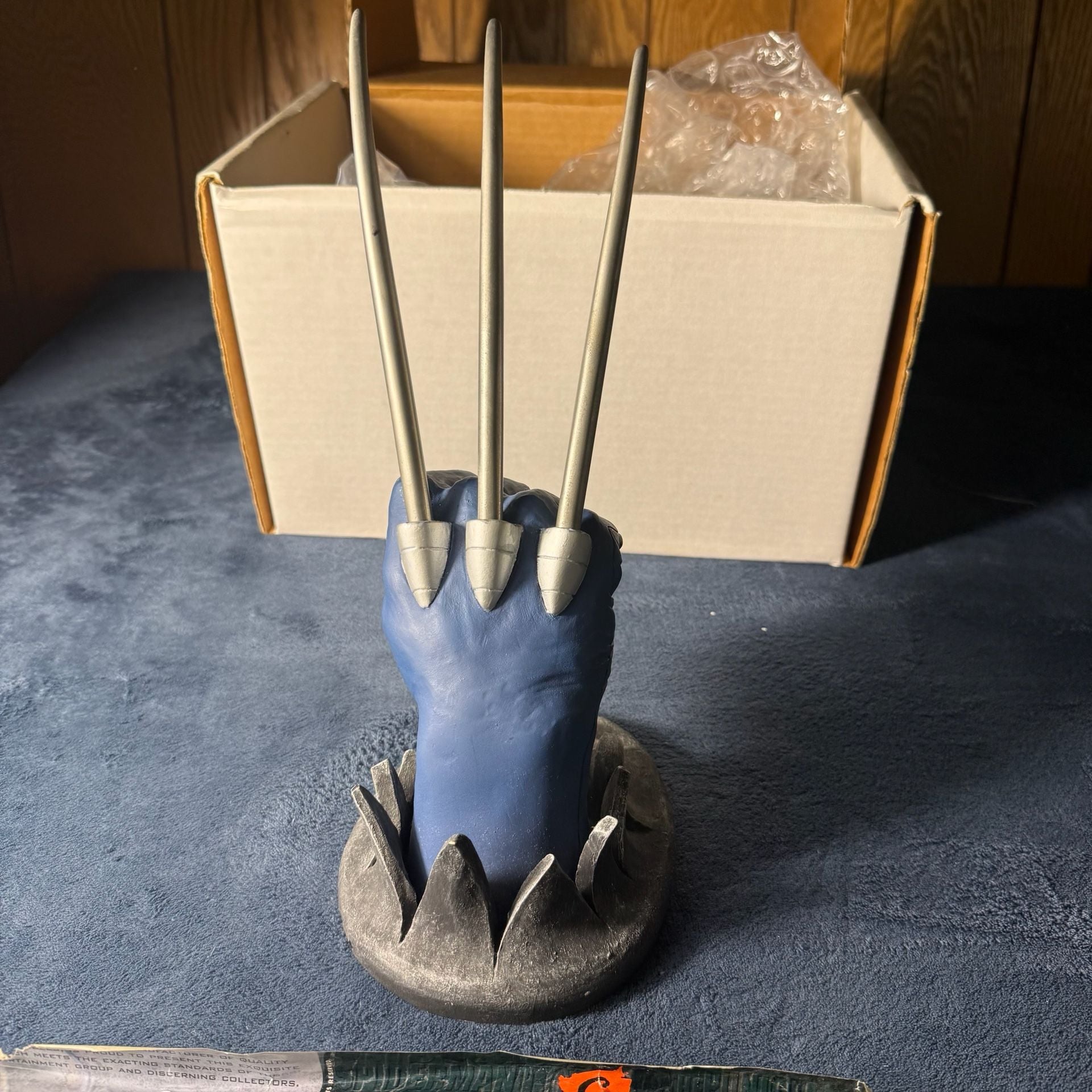 Creative License Wolverine Gloved Fist Three Pen Desk Set 3