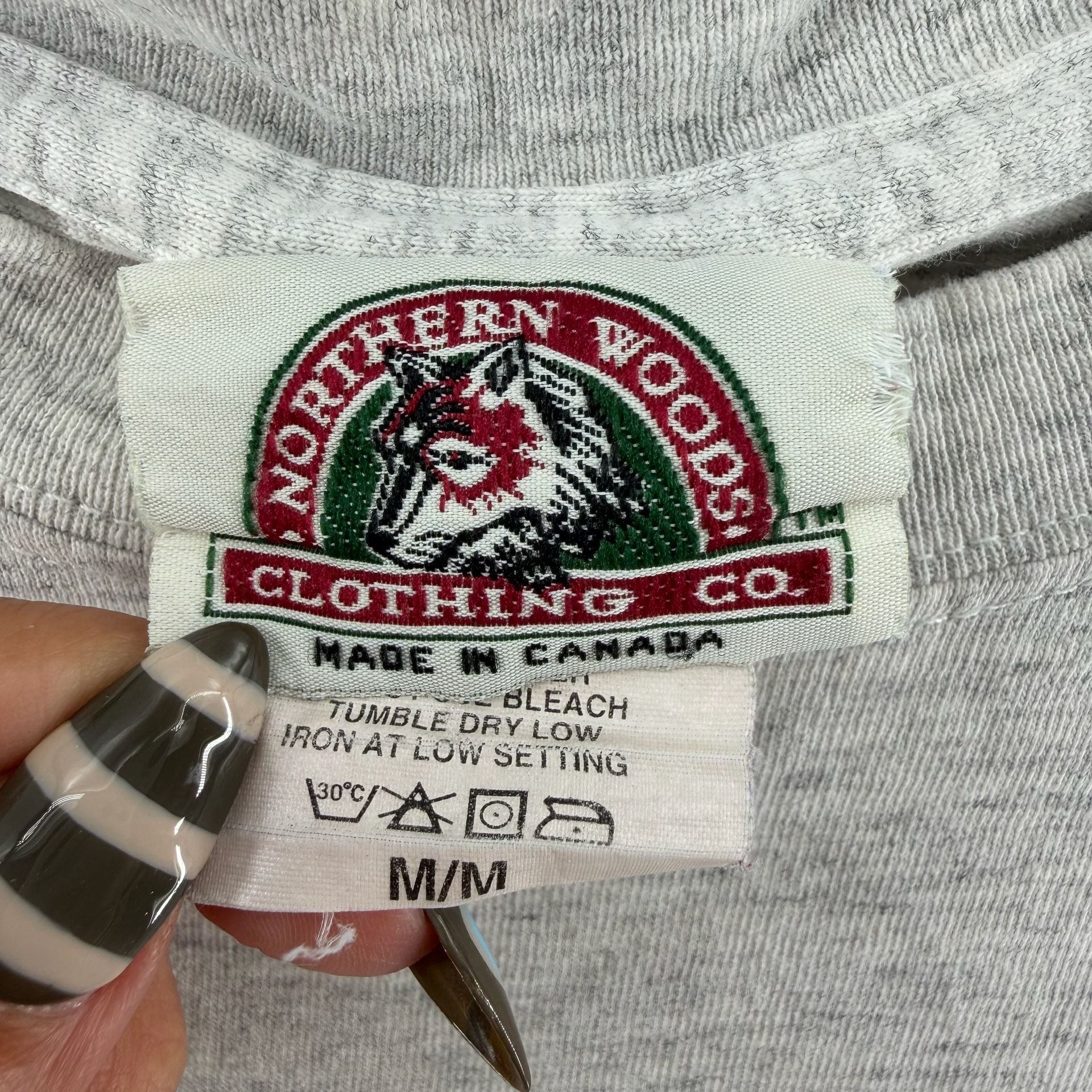 1668 Northern Woods Clothing Co. Size M Gray T-Shirt 4