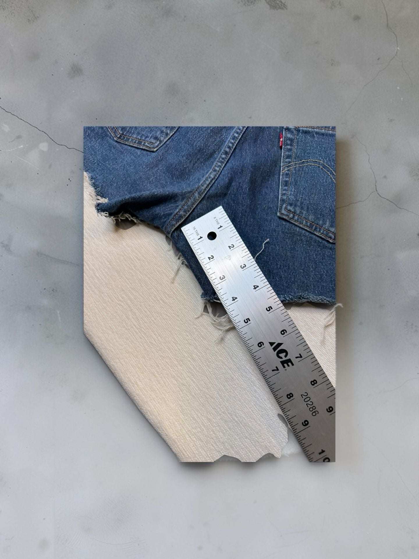 Levi's 501 Size W26 Denim Cut-Off Shorts 7