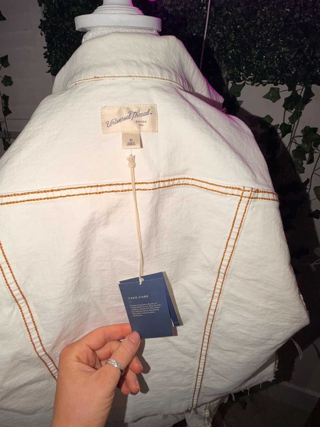 Universal Thread Denim Jacket Size M White Crop Raw Hem 5