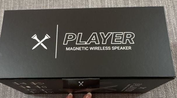 Blue Tees Player Magnetic Wireless Speaker Black 2
