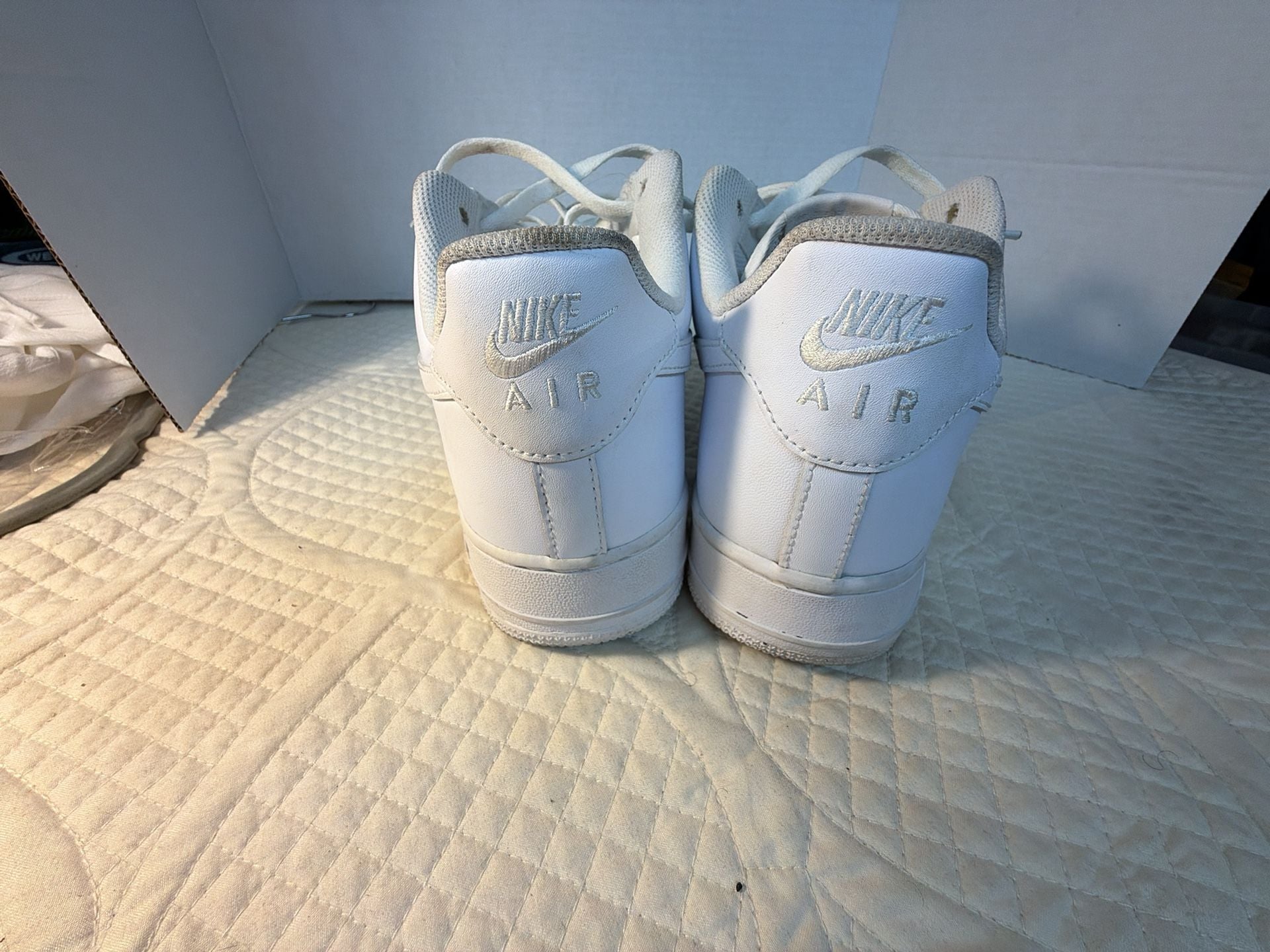 Nike Air Force 1 '07 Size 11 White Leather Sneakers 6