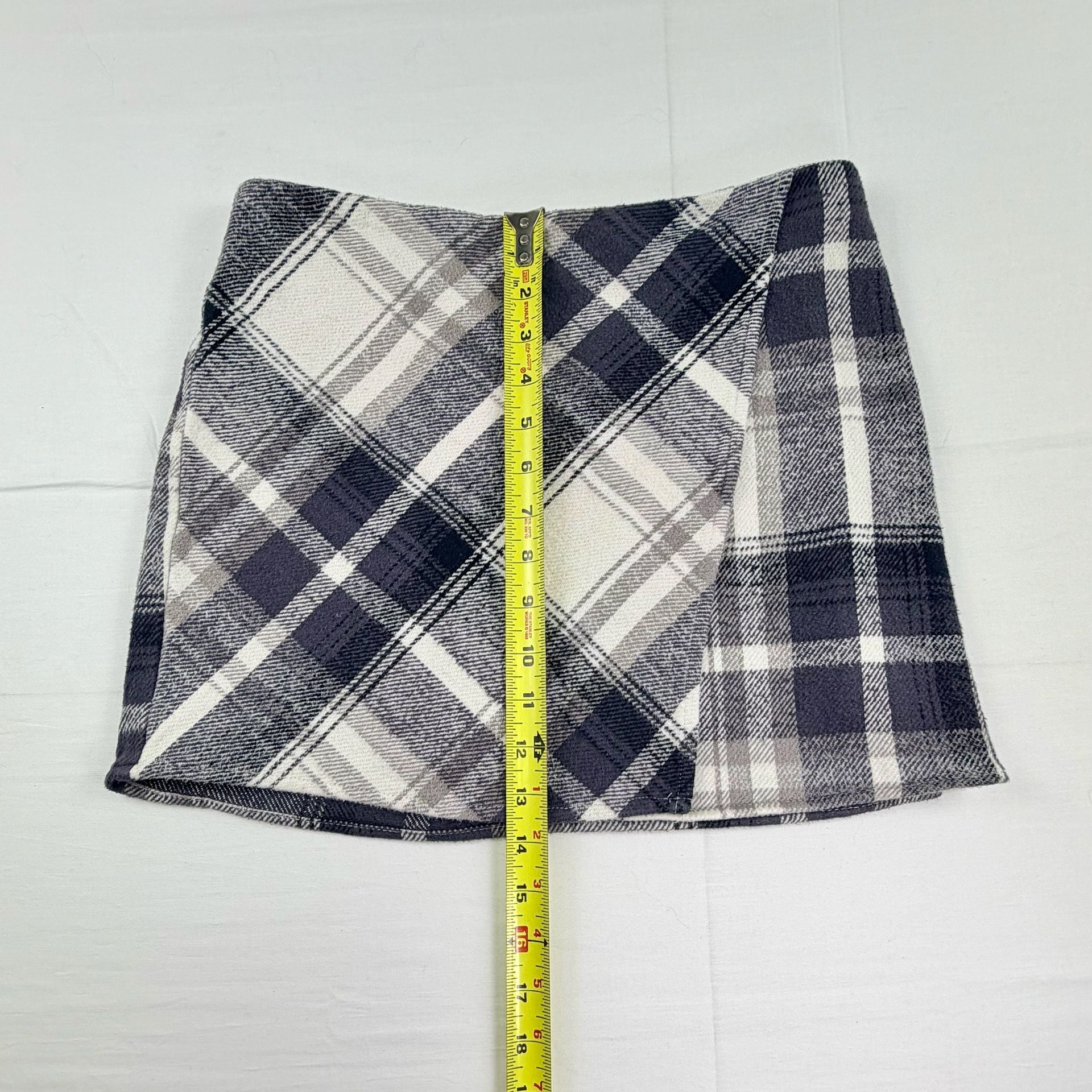 SO Women’s Plaid Mini Skirt Gray Black White  100% Cotton Size XL (14/16) 9
