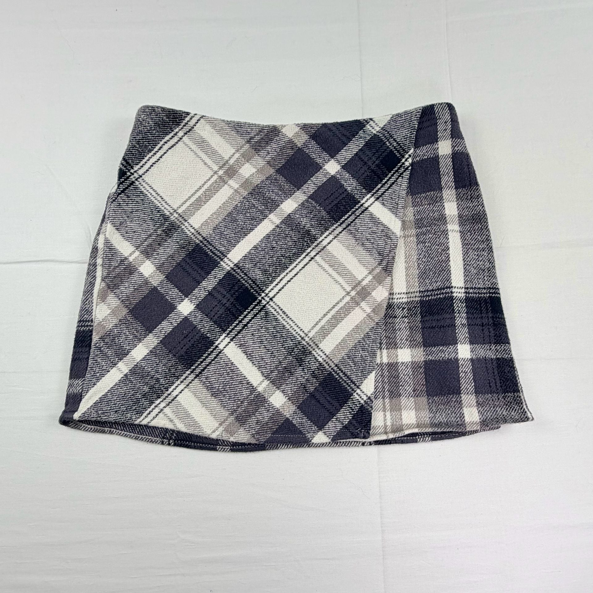 SO Women’s Plaid Mini Skirt Gray Black White  100% Cotton Size XL (14/16) 12