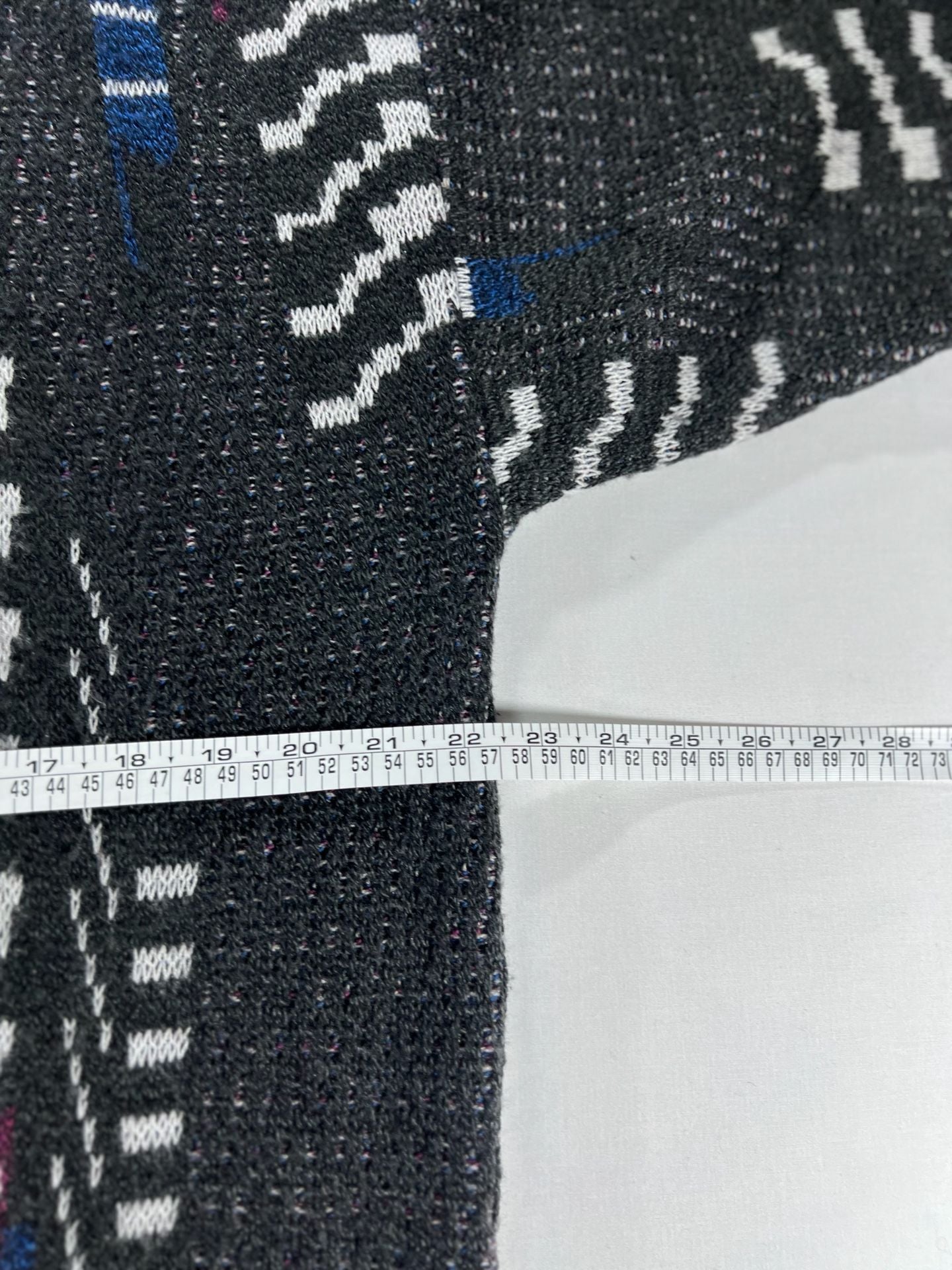 Jantzen Vintage 90s Abstract Geometric Knit Sweater Size L Charcoal 6