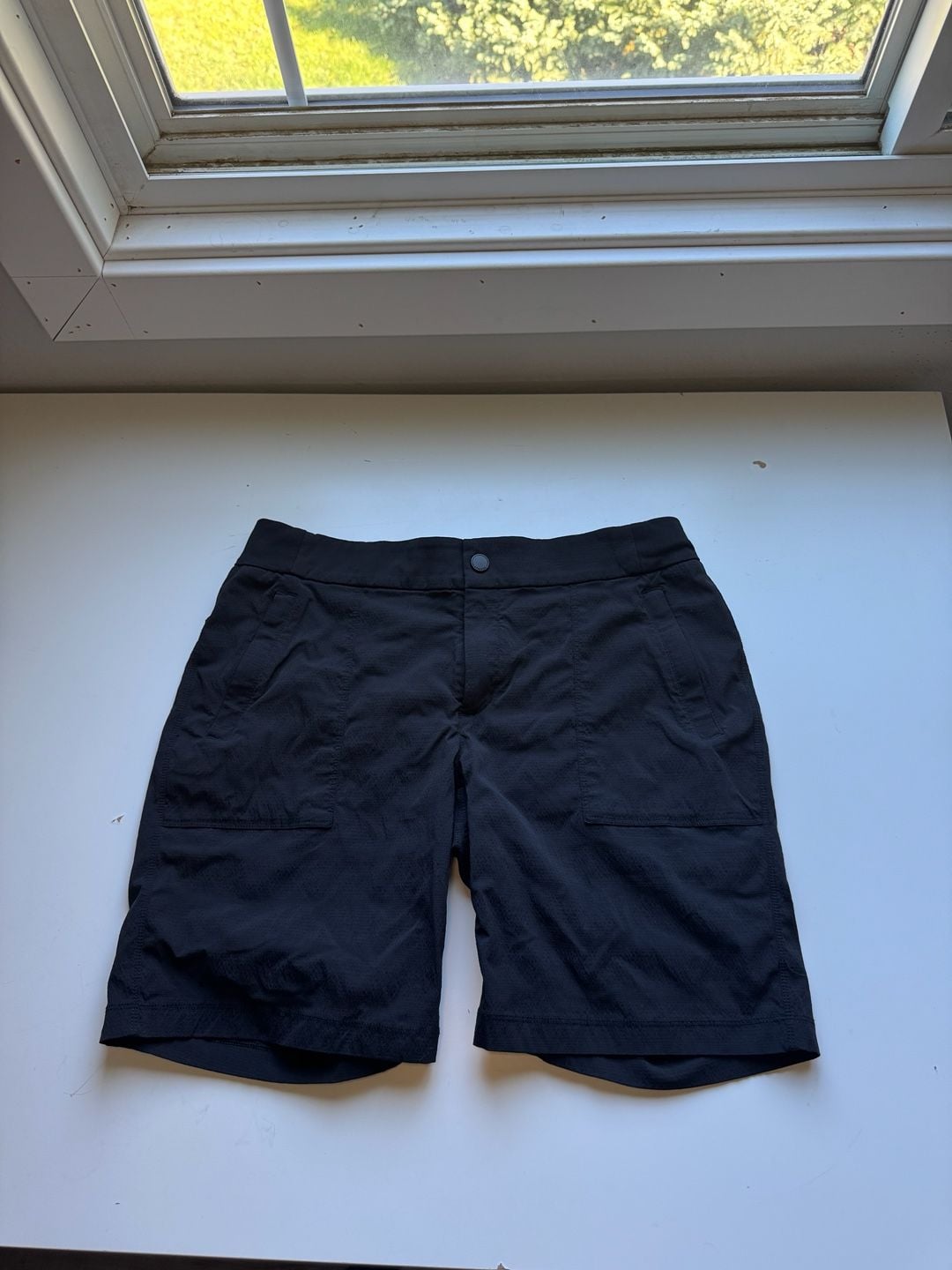 Athleta Trekkie Bermuda 2.0 Shorts Size 12 Black 2