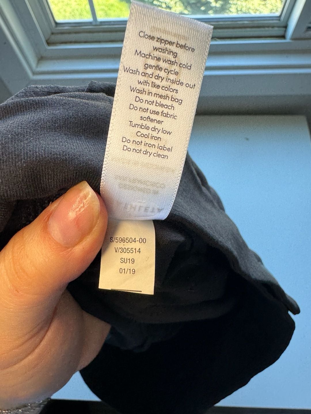 Athleta Trekkie Bermuda 2.0 Shorts Size 12 Black 6